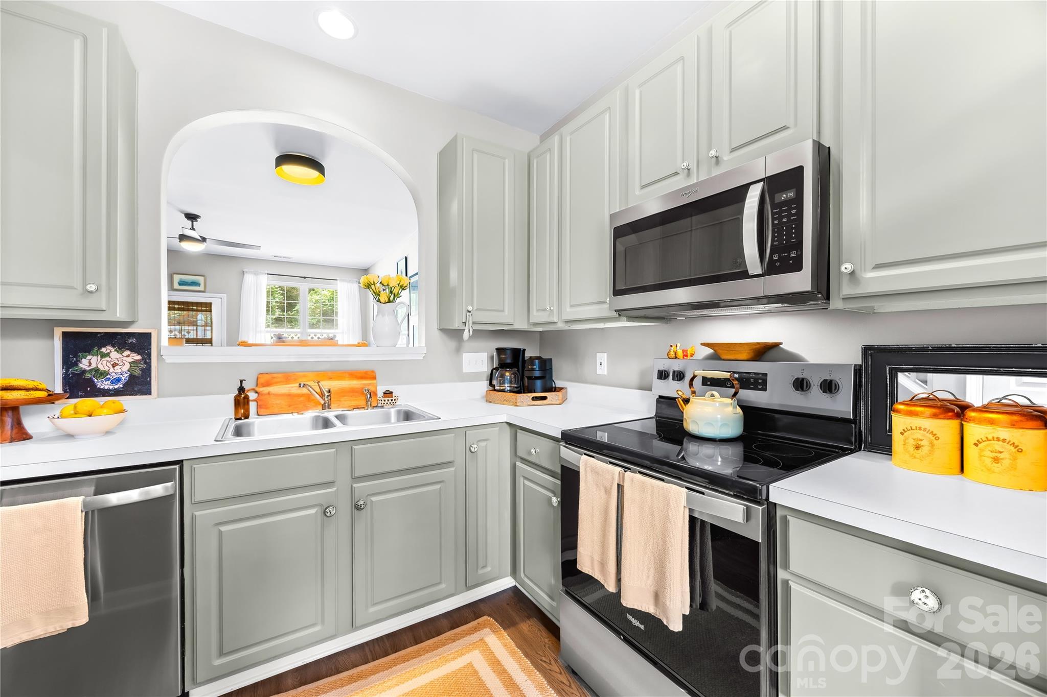 8456 Chaceview Court Property Photo 17