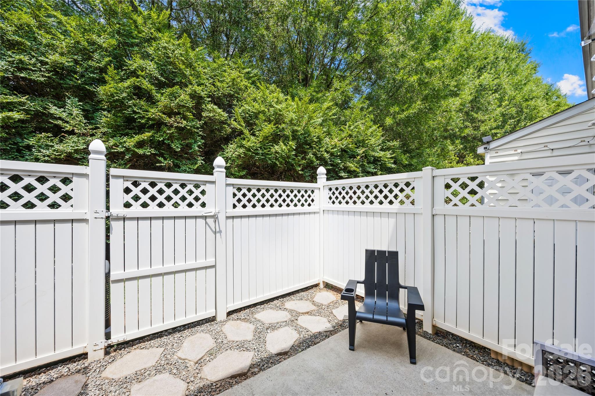 8456 Chaceview Court Property Photo 29