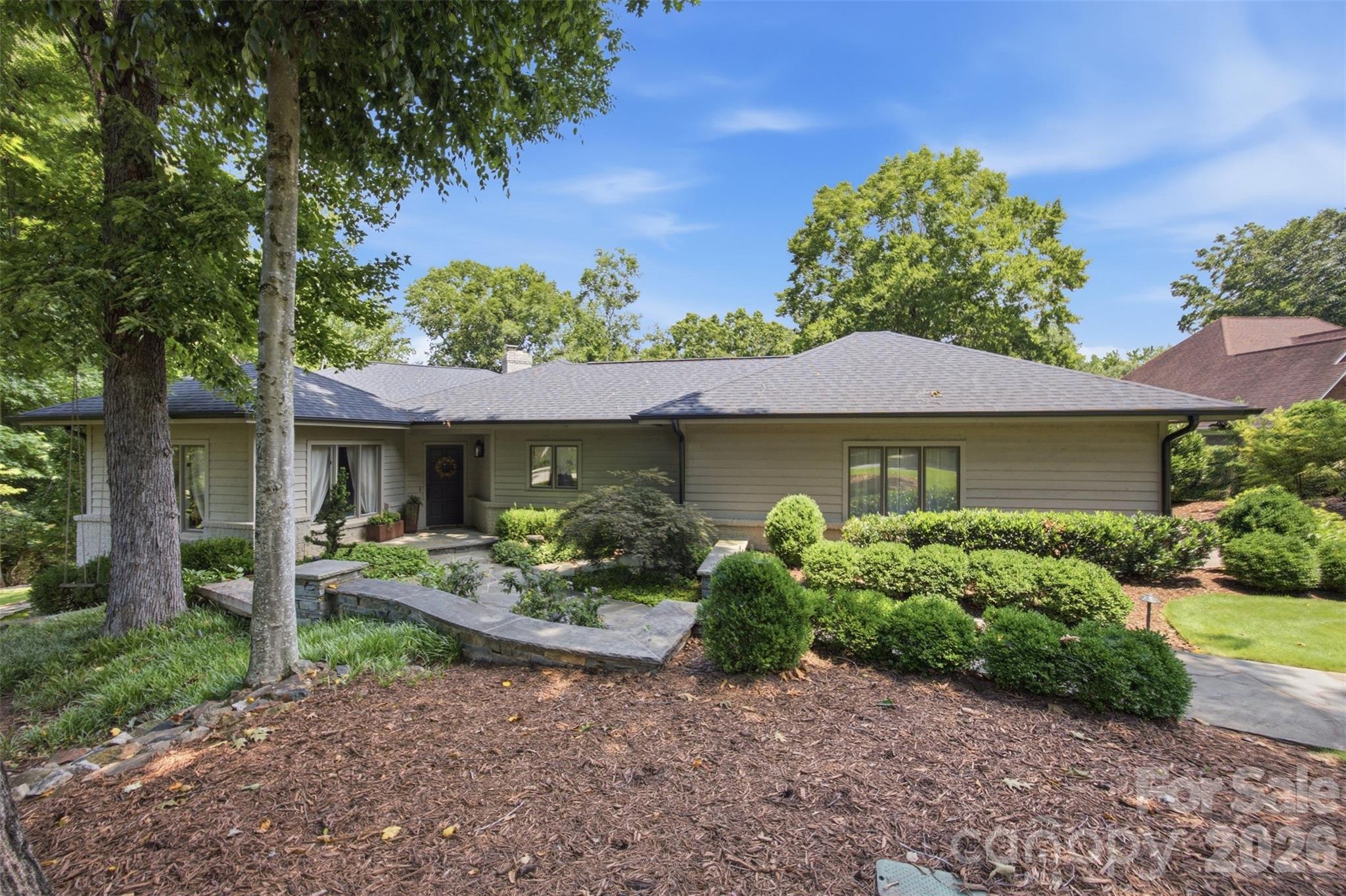 528 Stuart Ridge Property Photo 4