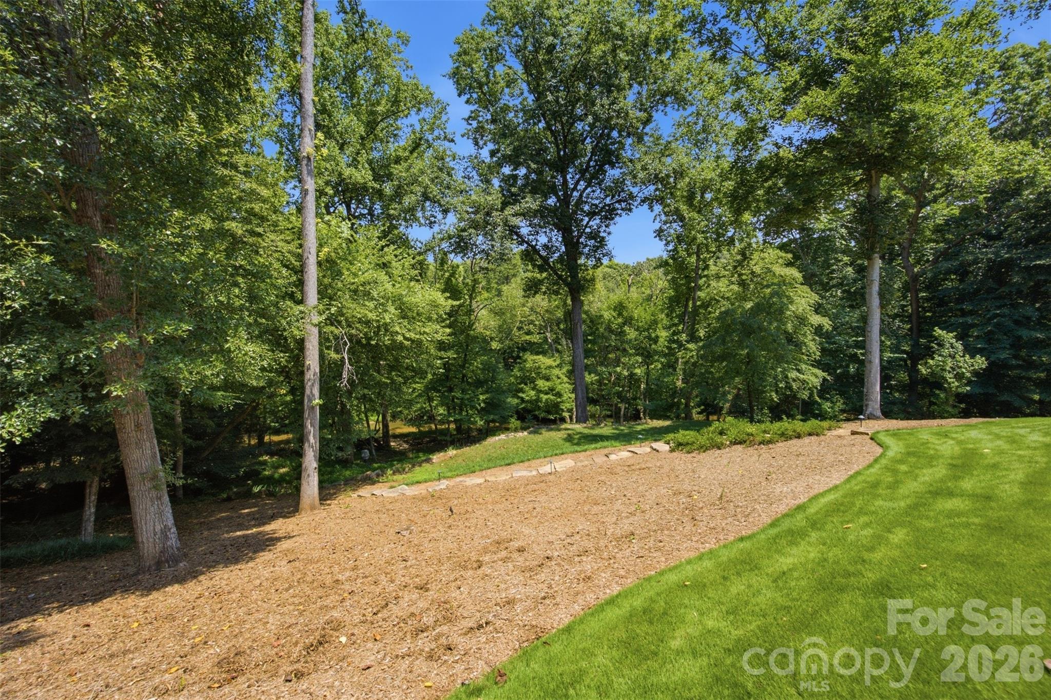 528 Stuart Ridge Property Photo 39