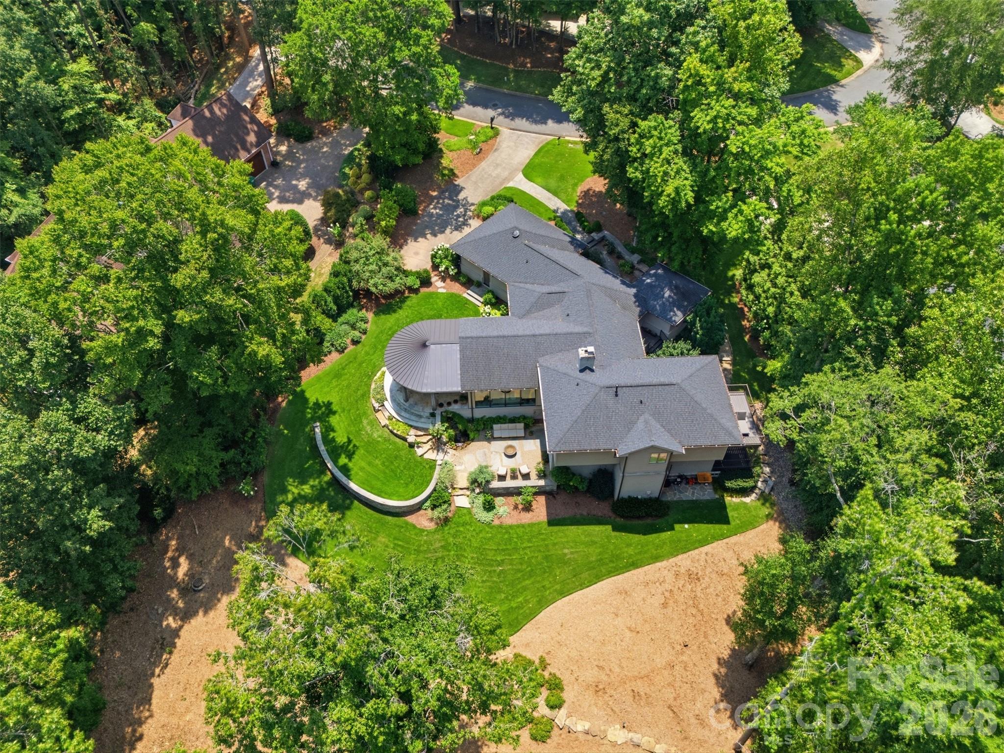 528 Stuart Ridge Property Photo 45