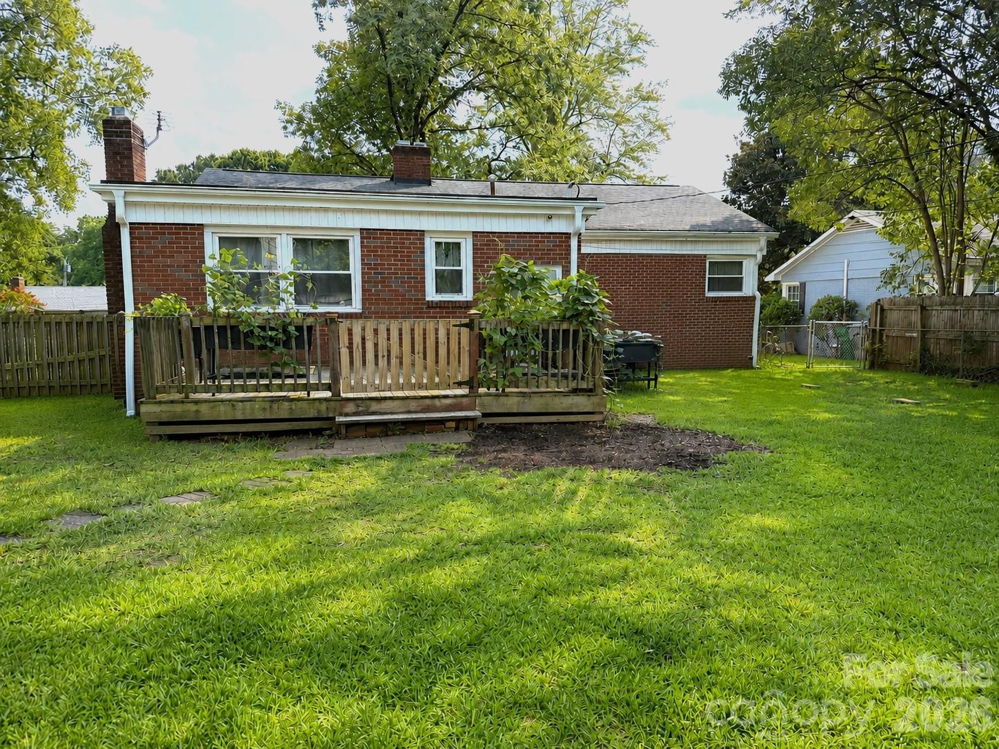1327 Dresden Drive Property Photo 2