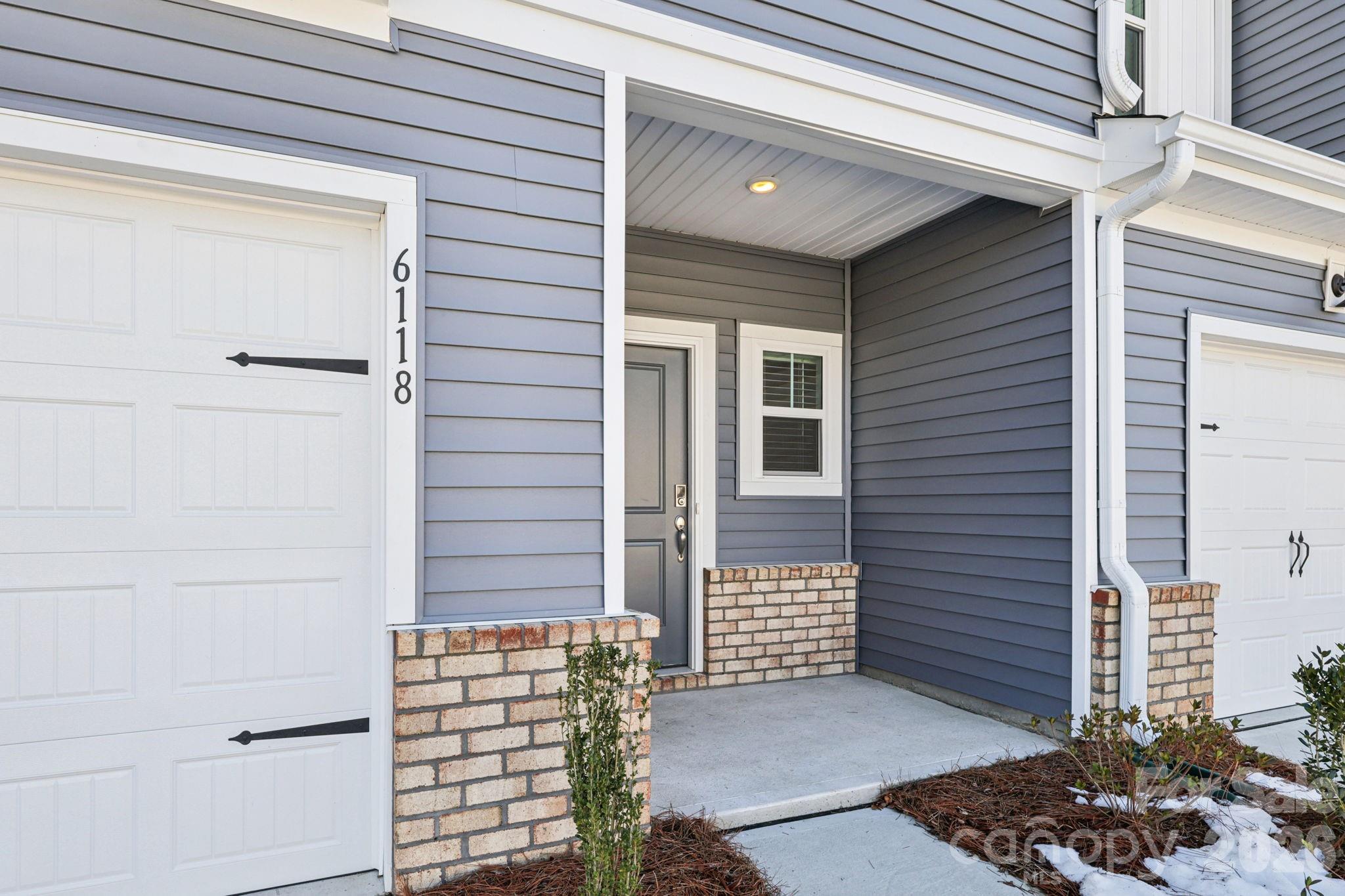 9008 Foggy Brook Loop Property Photo 1