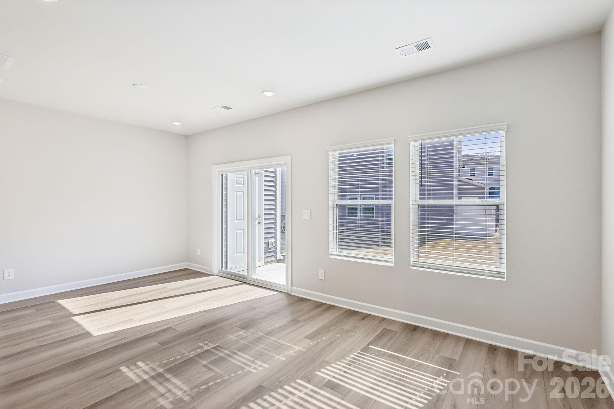 9008 Foggy Brook Loop Property Photo 4