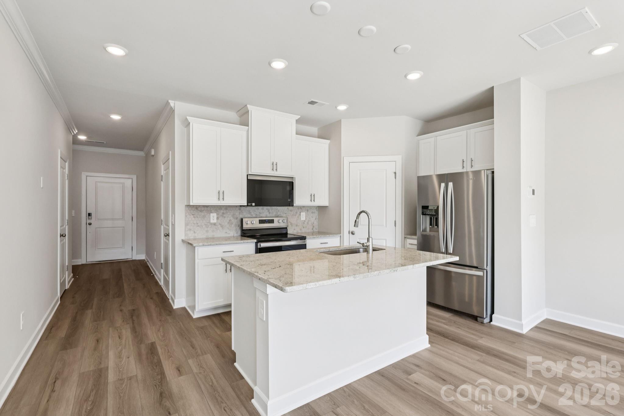 9008 Foggy Brook Loop Property Photo 7