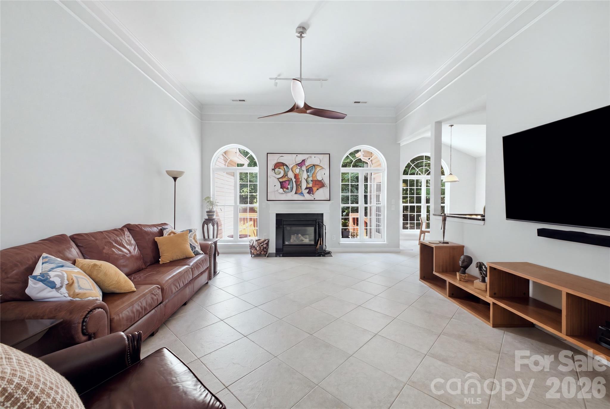 136 Edge Hill Drive Property Photo 8