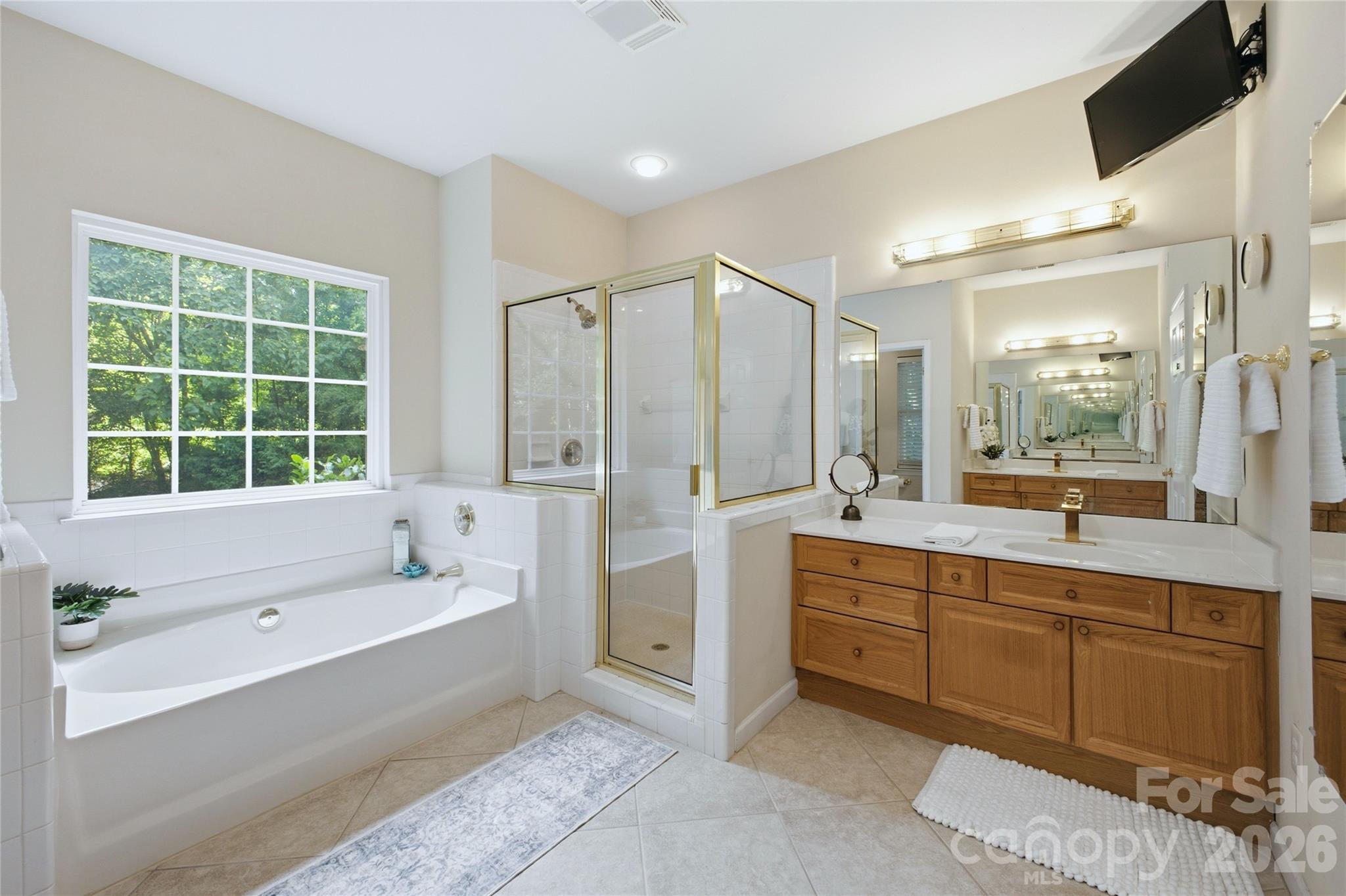 136 Edge Hill Drive Property Photo 24