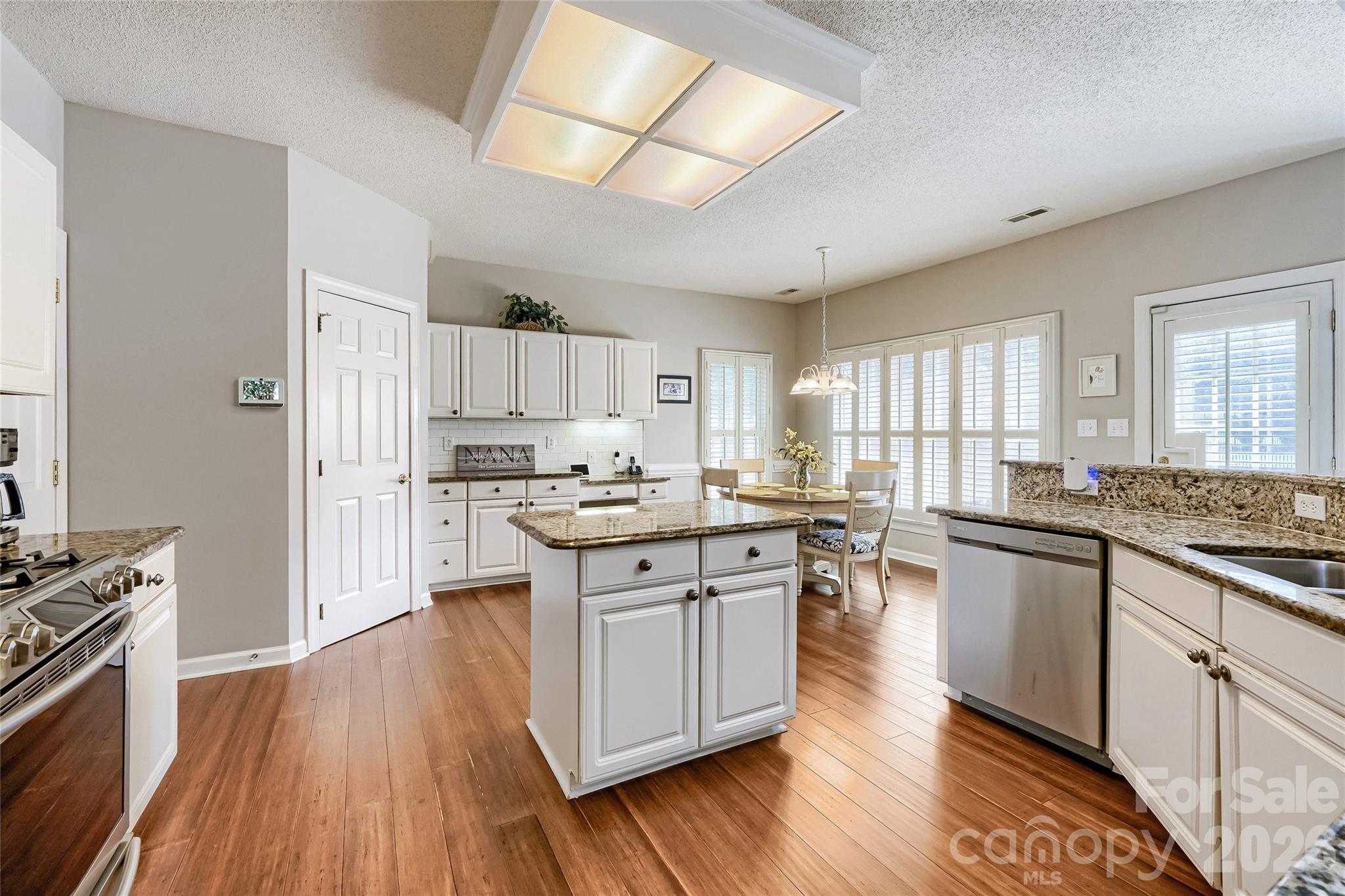 6211 Coleridge Court Property Photo 17