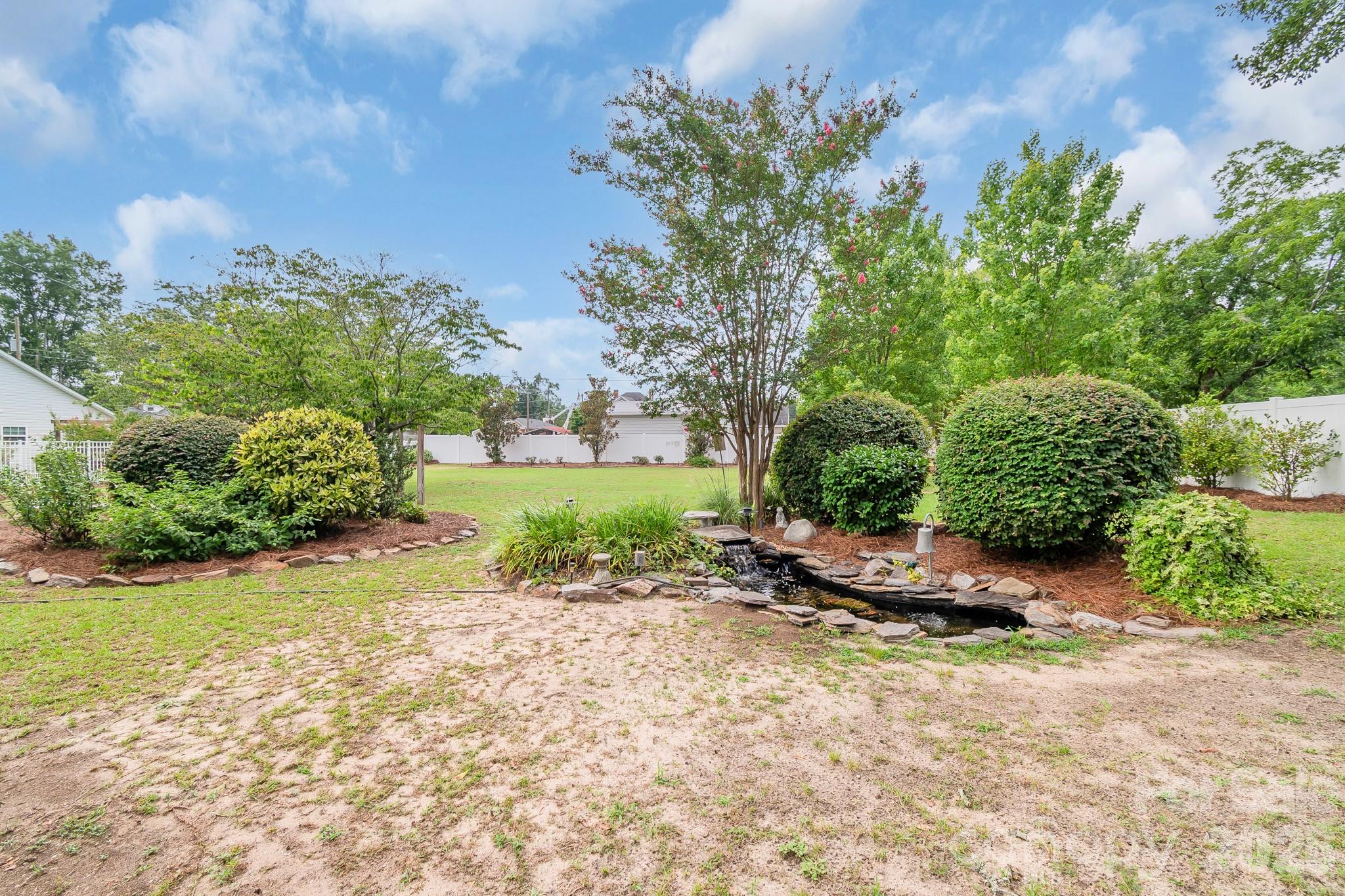312 E Church Street Property Photo 45