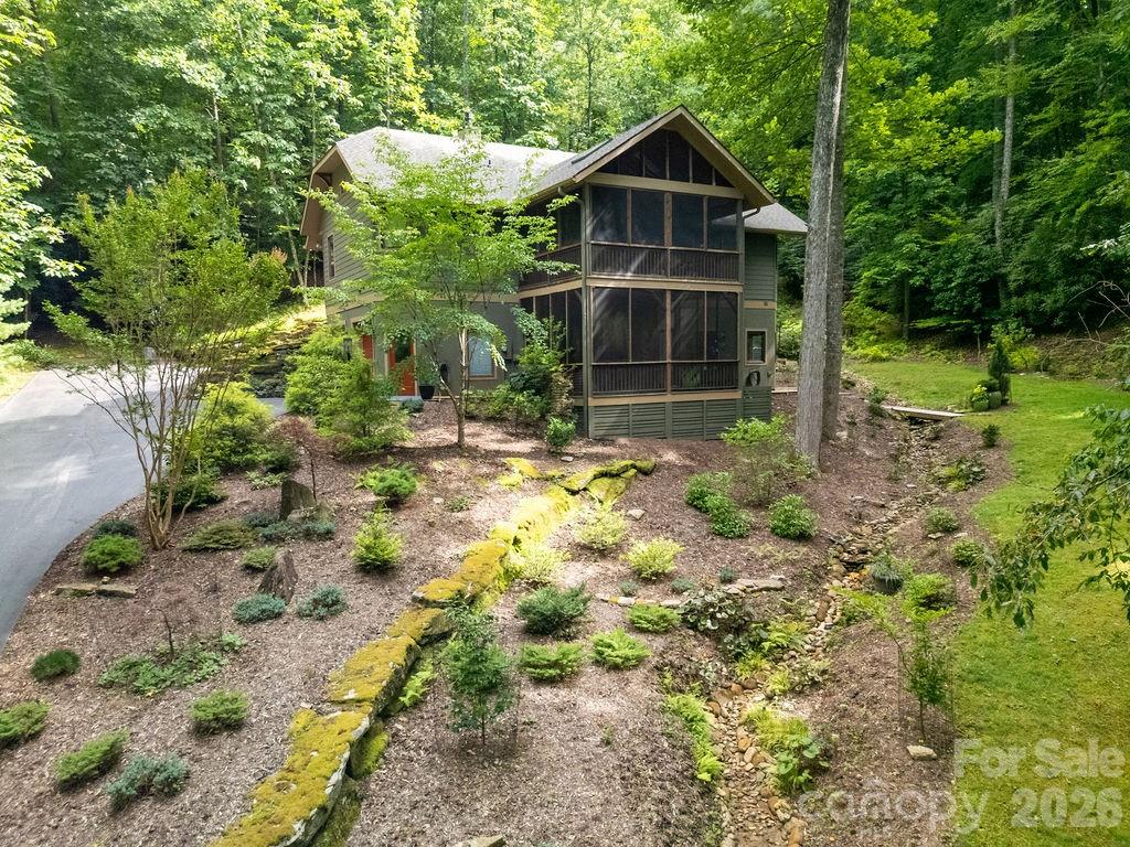 141 Bruce Circle Property Photo 1