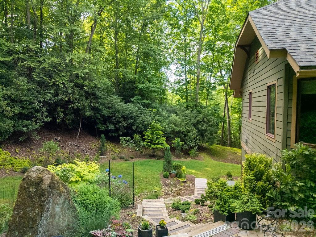 141 Bruce Circle Property Photo 6