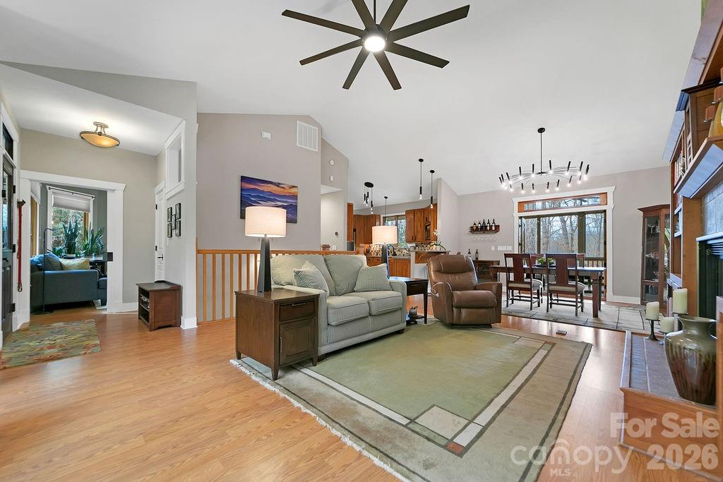 141 Bruce Circle Property Photo 10
