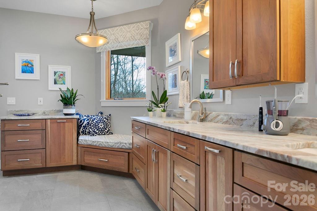 141 Bruce Circle Property Photo 28
