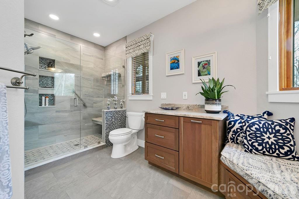 141 Bruce Circle Property Photo 29