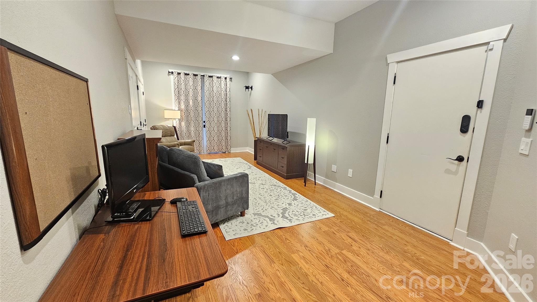 141 Bruce Circle Property Photo 41