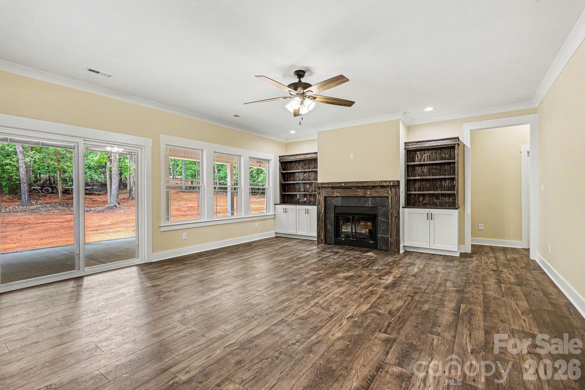 582 Starboard Reach None Property Photo 4