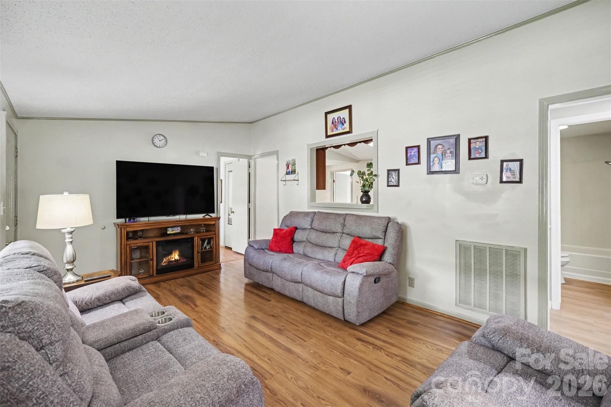 104 E Main Street Property Photo 7