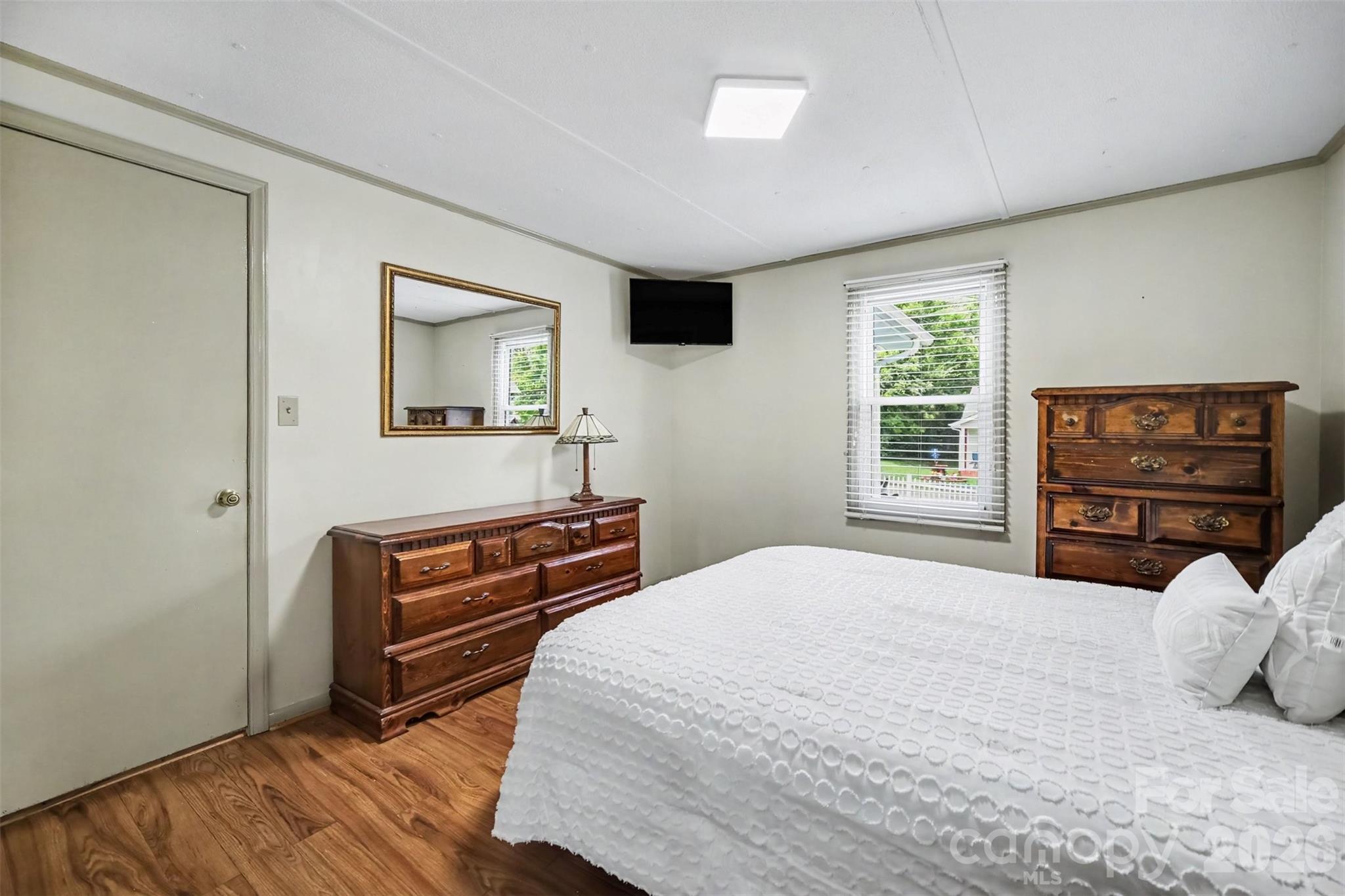 104 E Main Street Property Photo 14