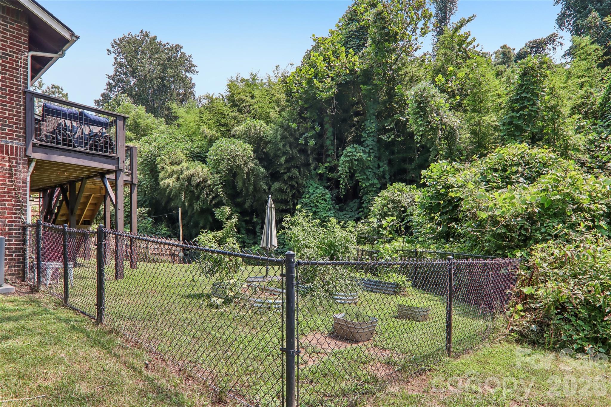 276 State Street Property Photo 31