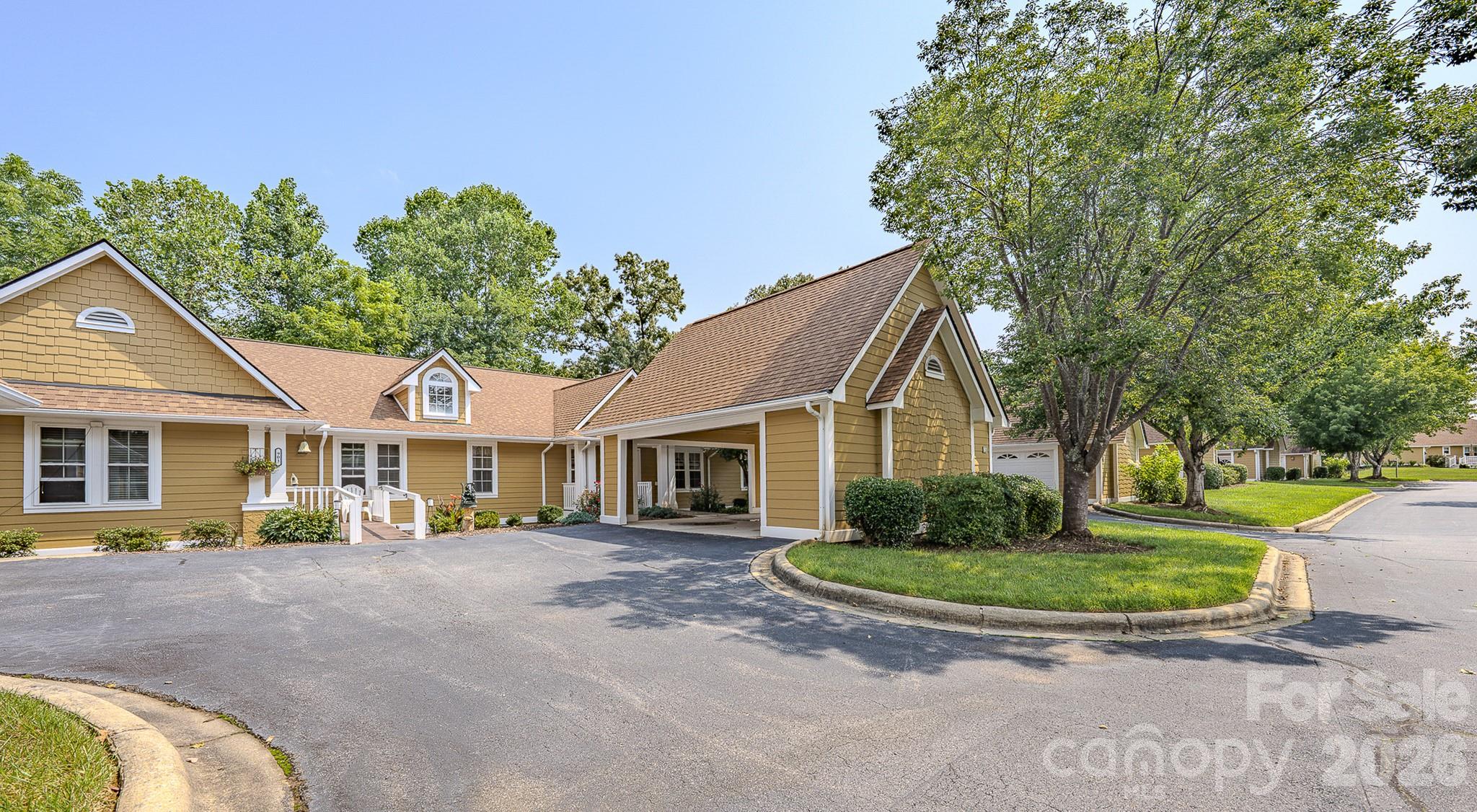 902 Woodlea Court Property Photo 2