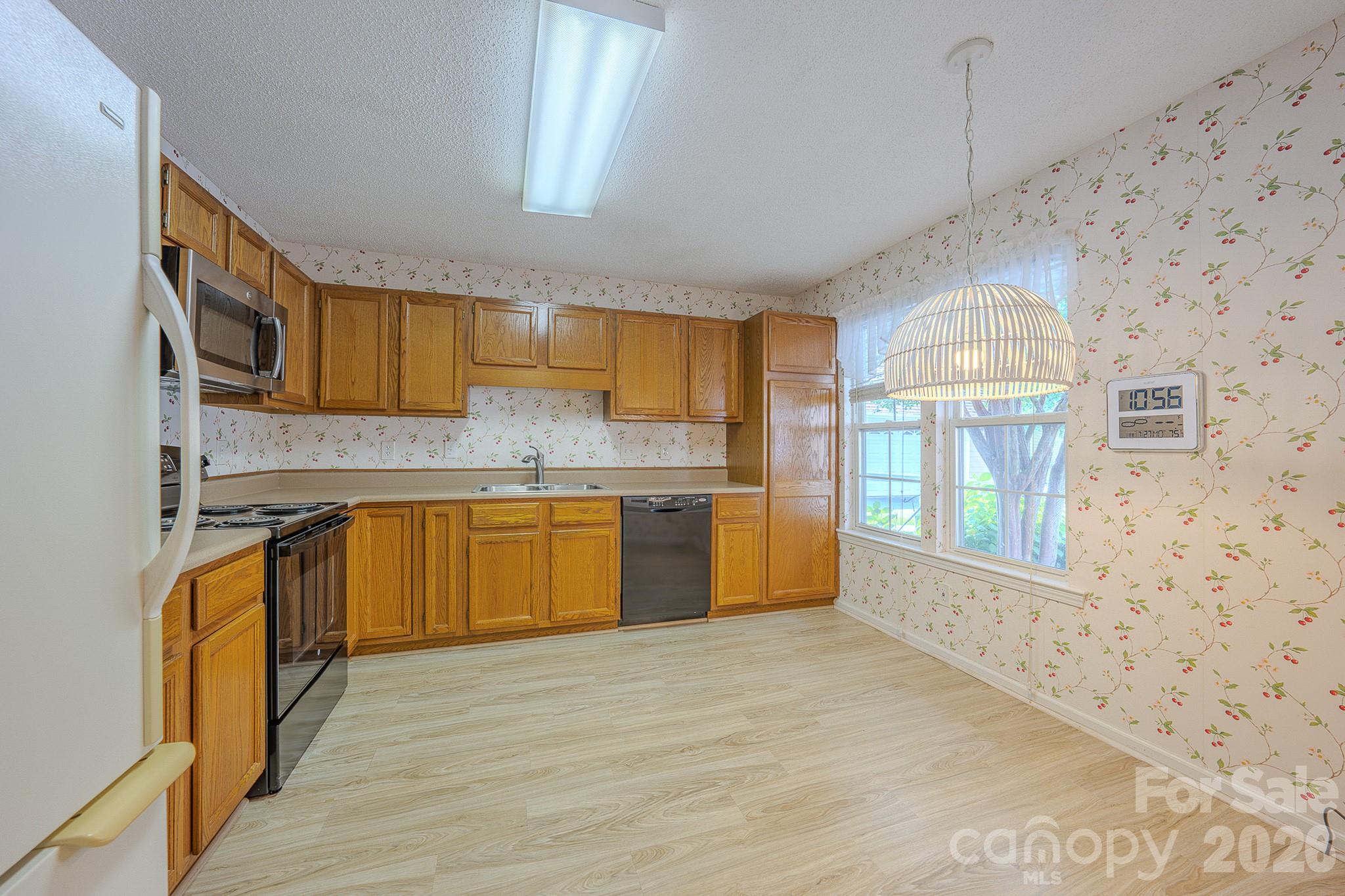 902 Woodlea Court Property Photo 15