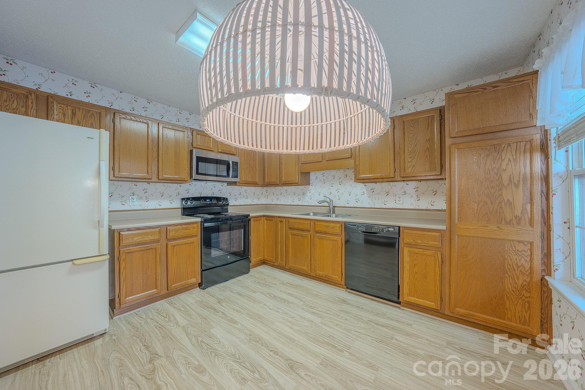 902 Woodlea Court Property Photo 16