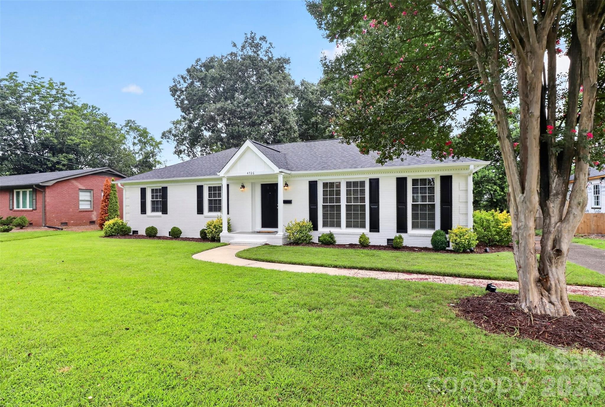4726 Walden Court Property Photo 3