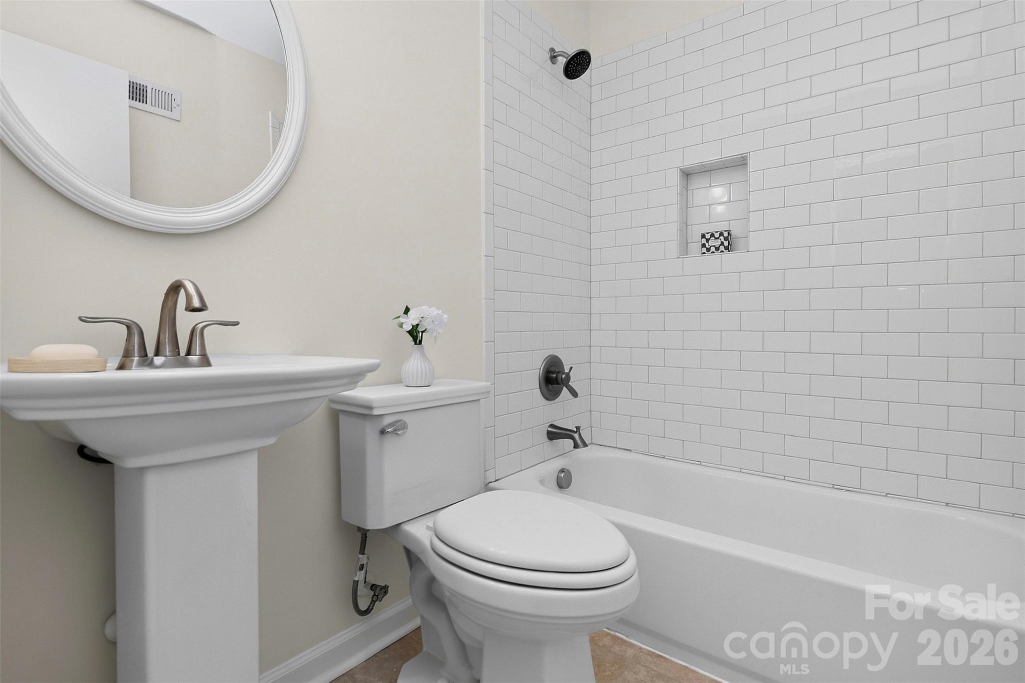 4726 Walden Court Property Photo 19