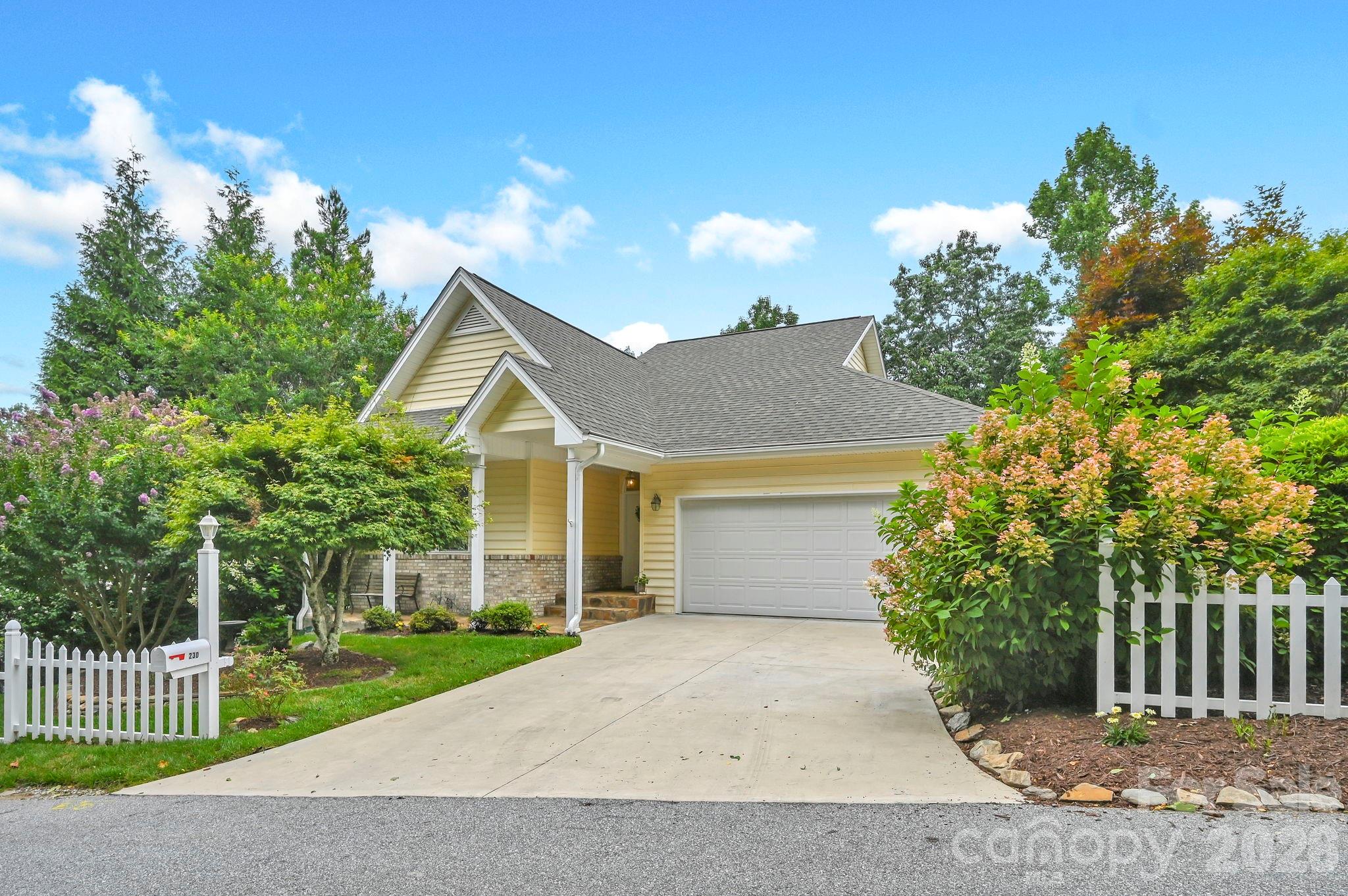 230 Carriage Summitt Way 2423 Property Photo 1