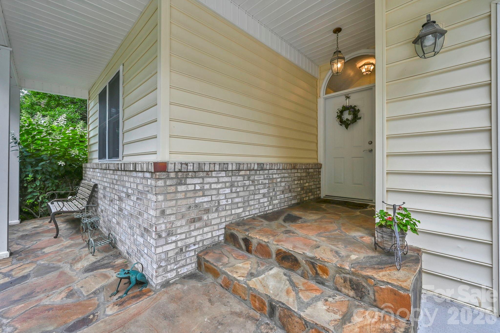 230 Carriage Summitt Way 2423 Property Photo 4