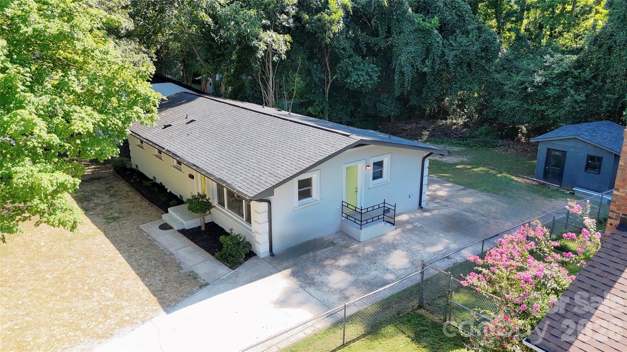1501 Vancouver Drive Property Photo 1