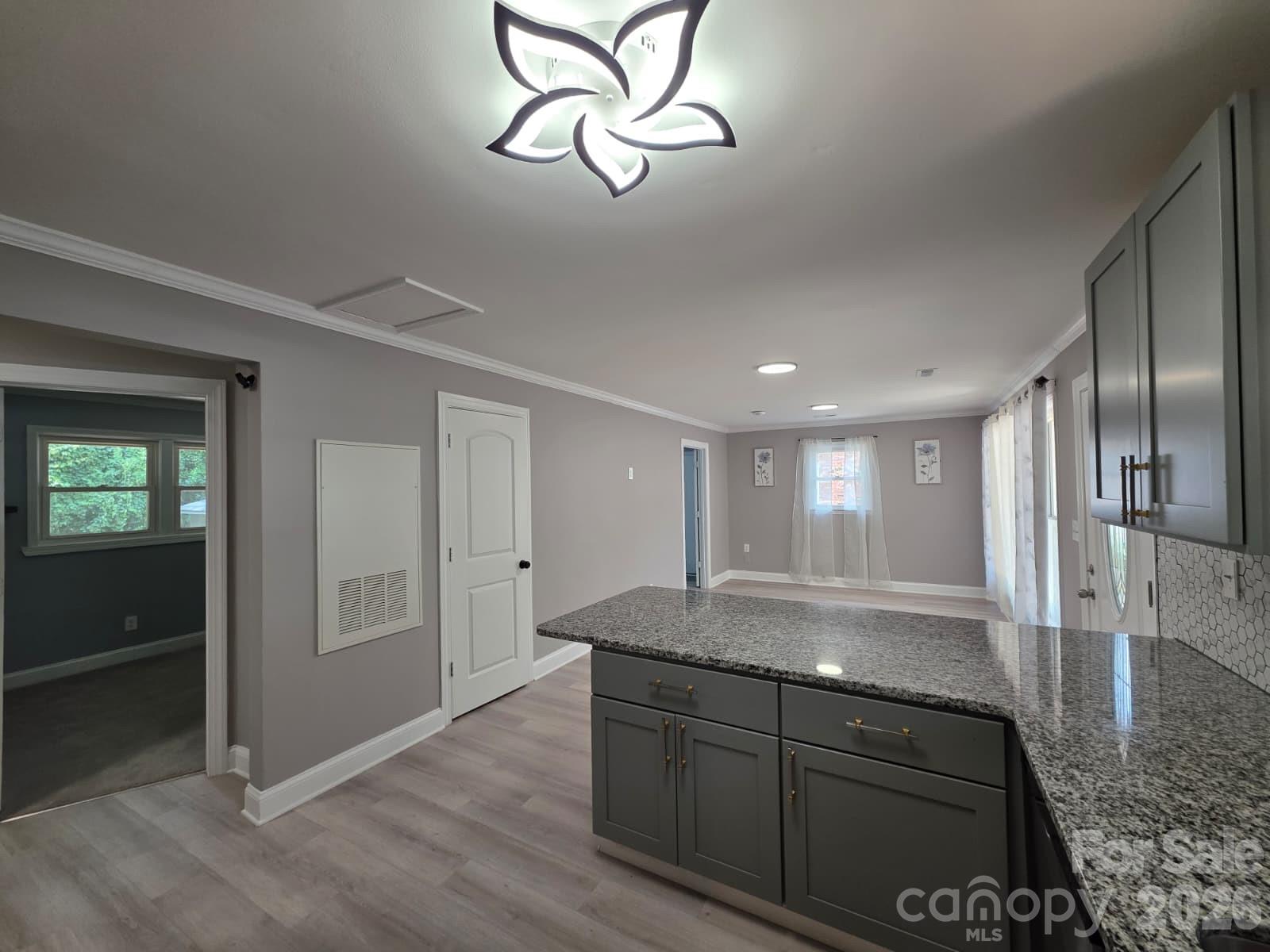 1501 Vancouver Drive Property Photo 13