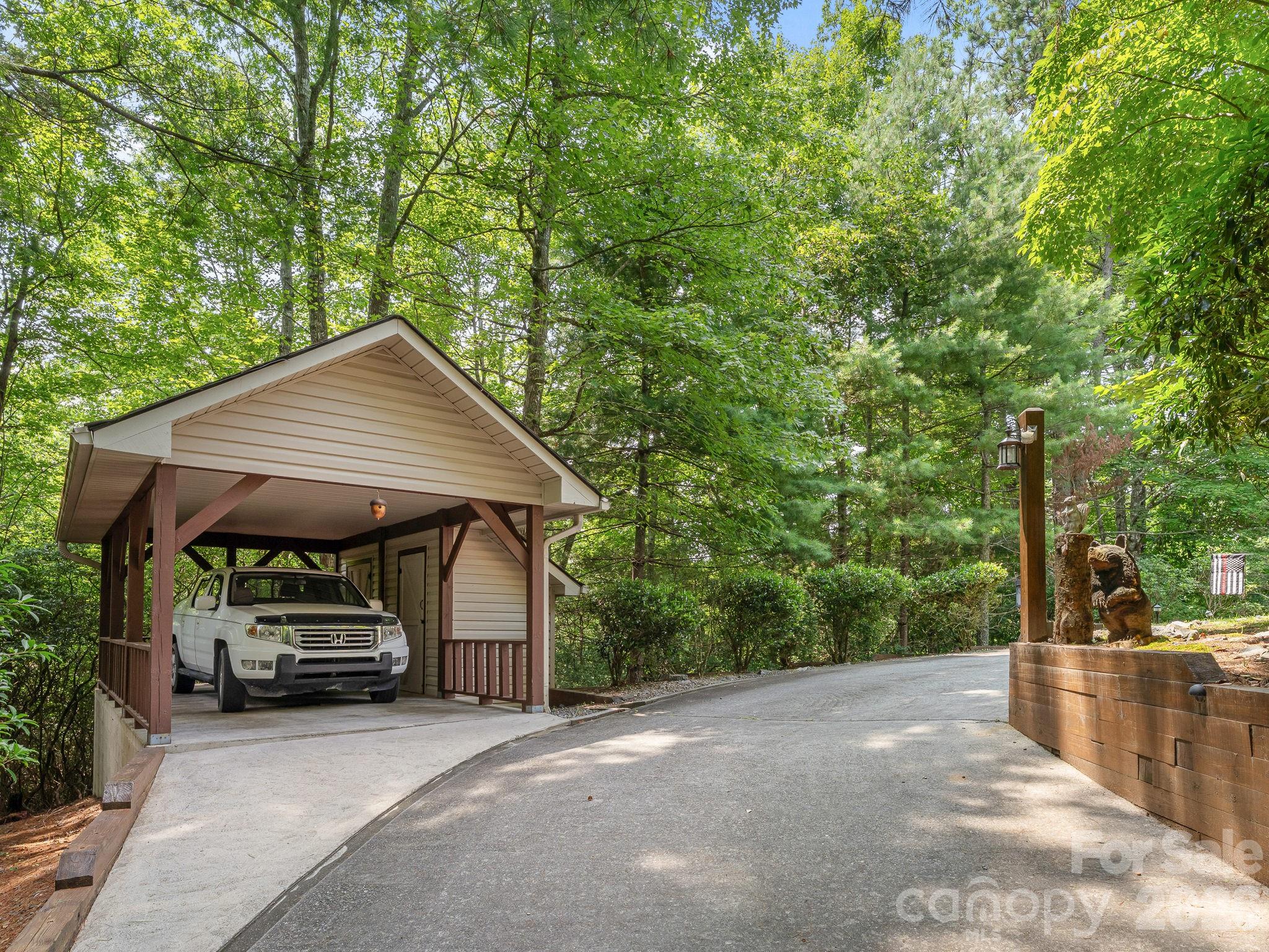 620 Thunder Road Property Photo 7