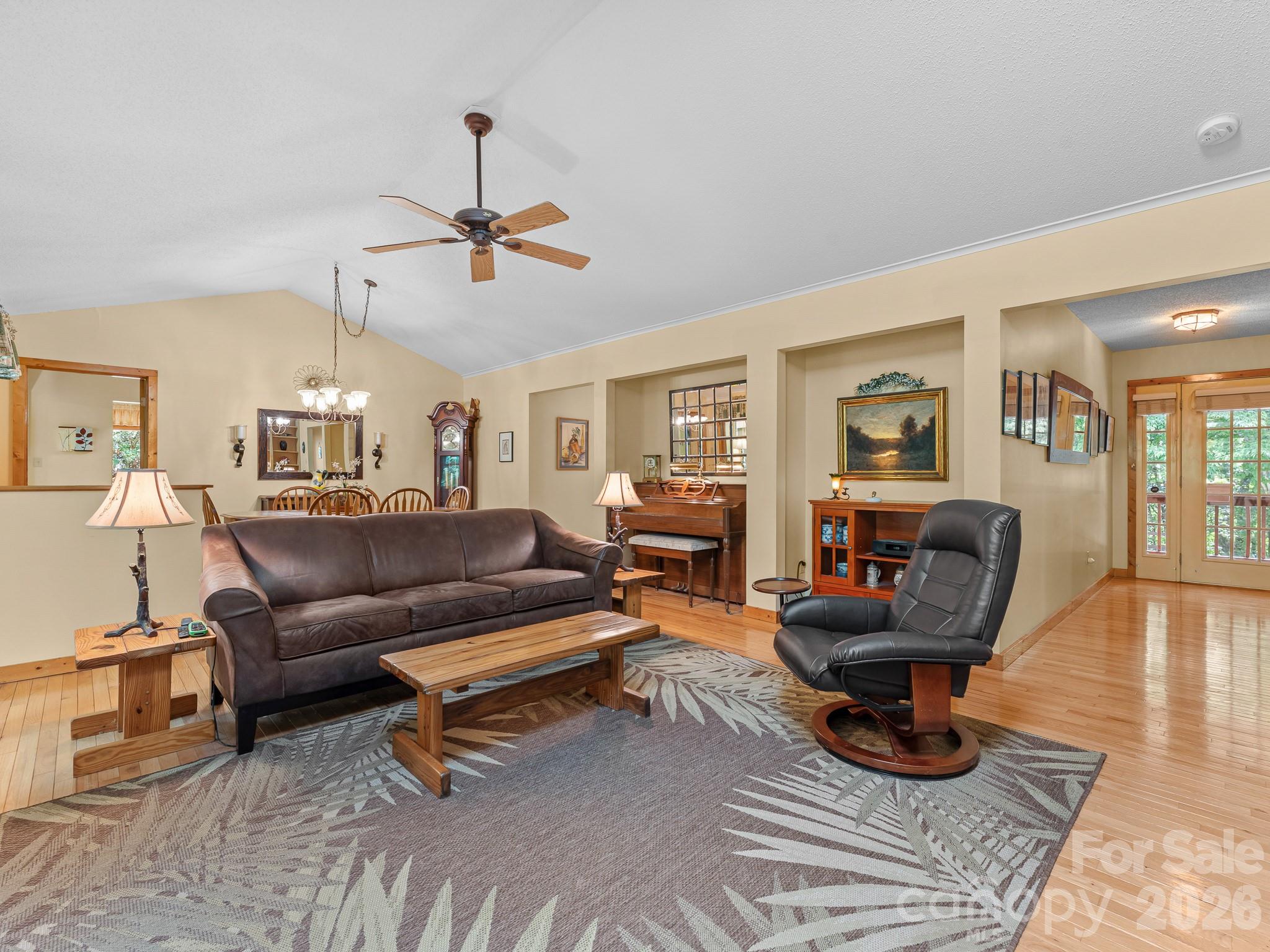 620 Thunder Road Property Photo 8
