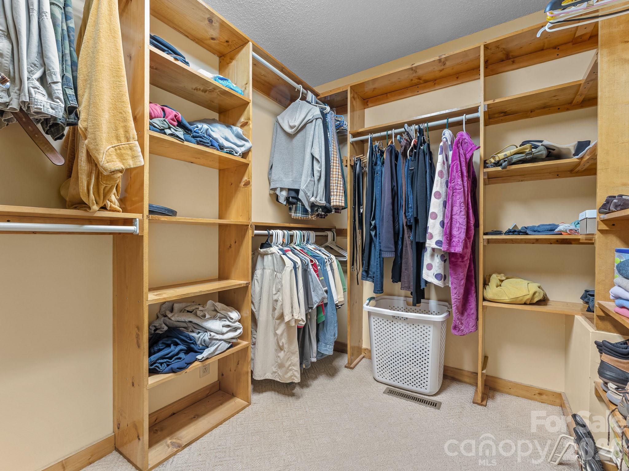 620 Thunder Road Property Photo 24