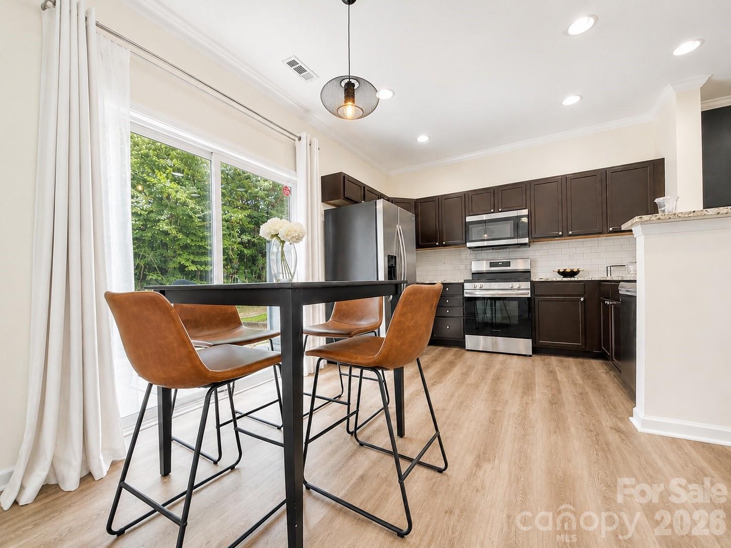13927 Singleleaf Lane Property Photo 6