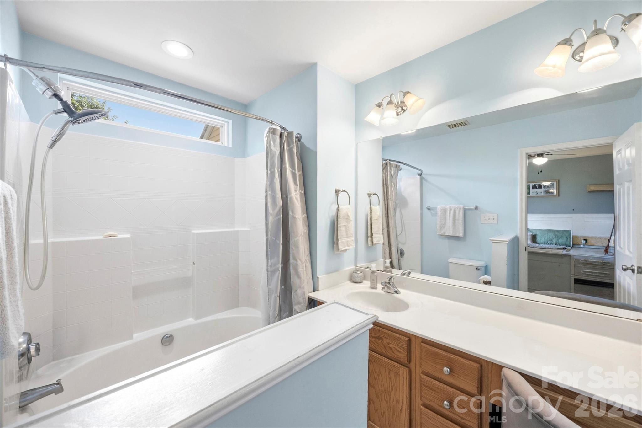 927 Claybrook Circle Property Photo 16
