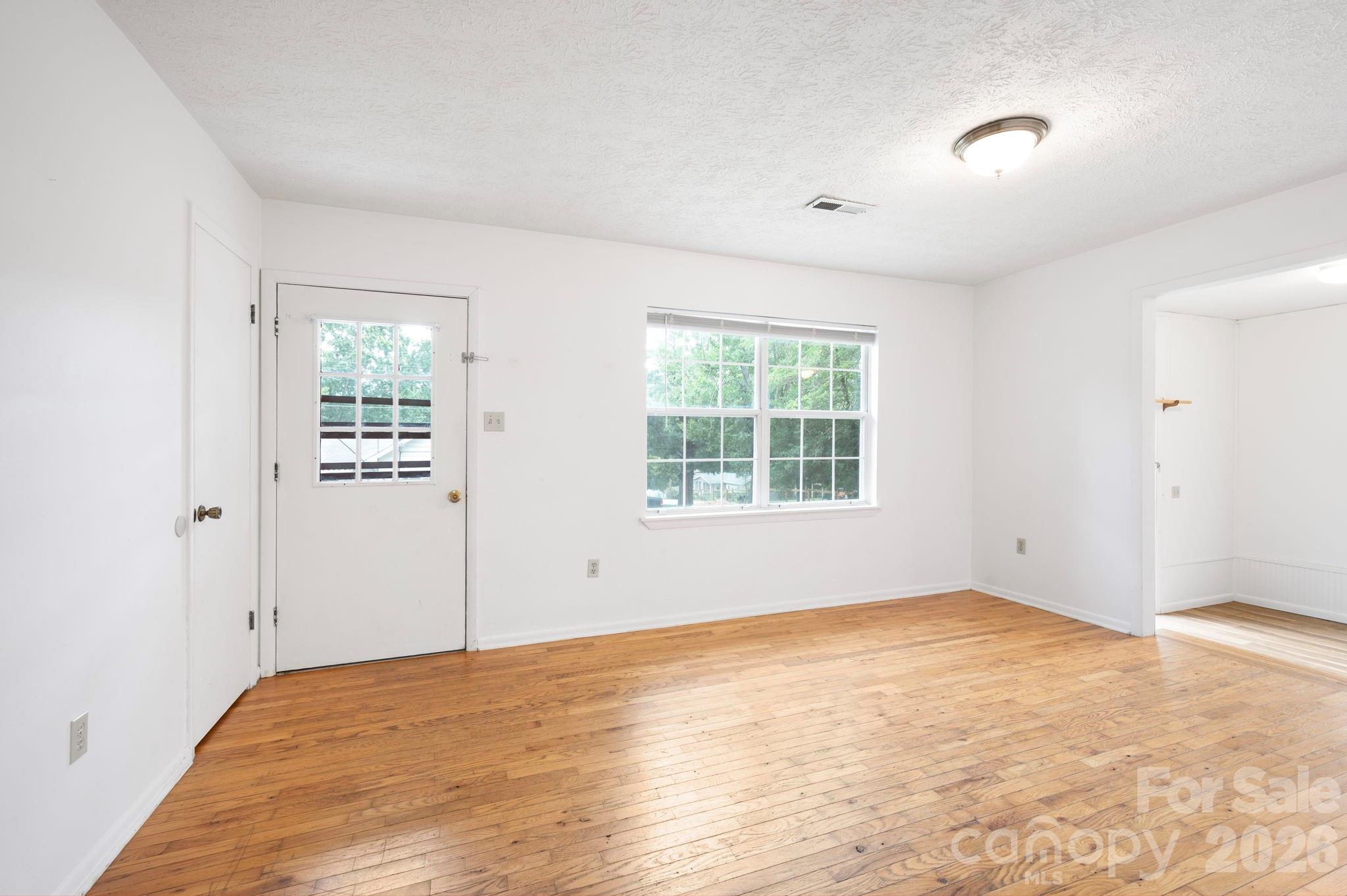 400 Hiawassee Avenue Property Photo 6