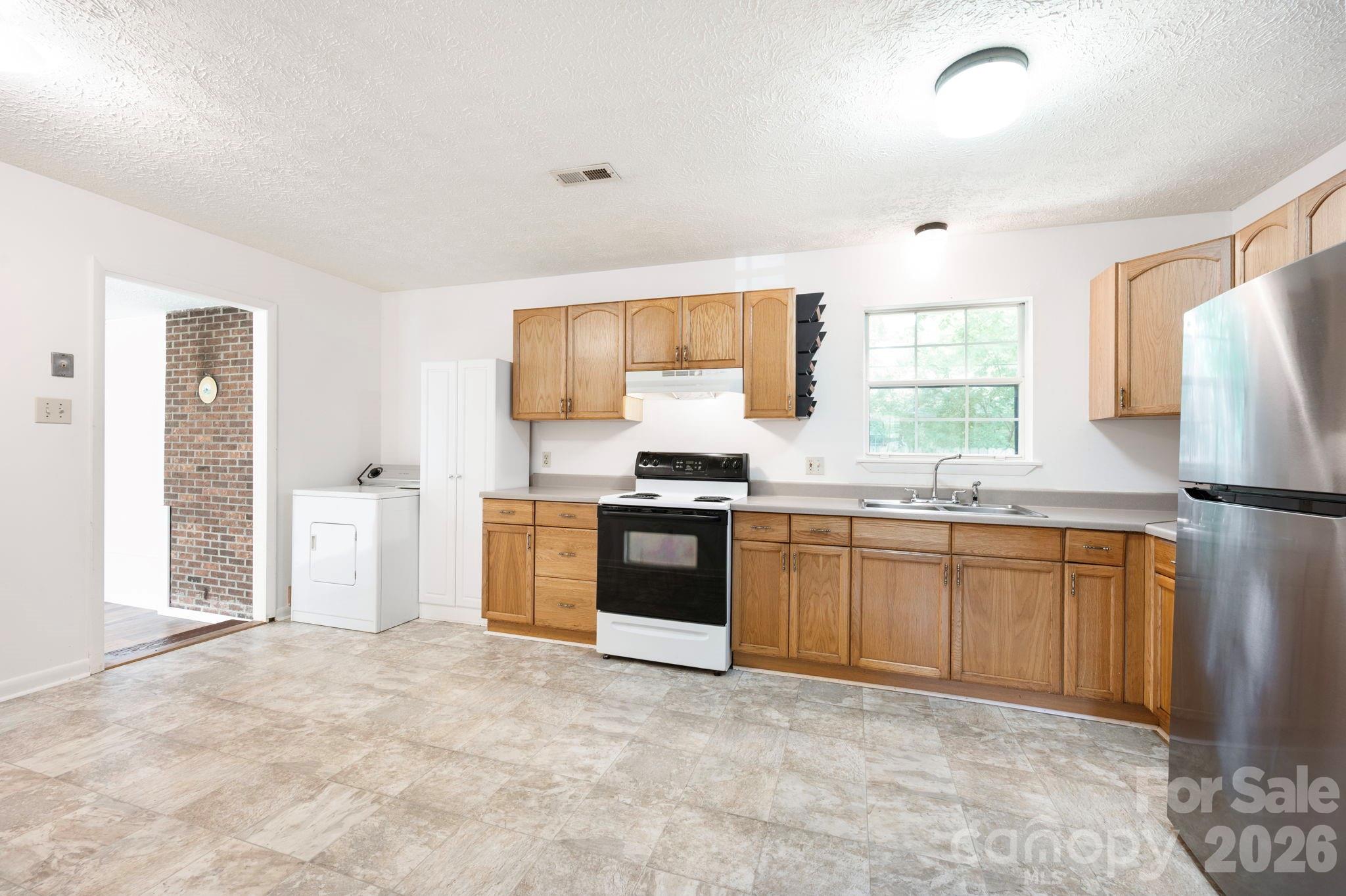 400 Hiawassee Avenue Property Photo 9