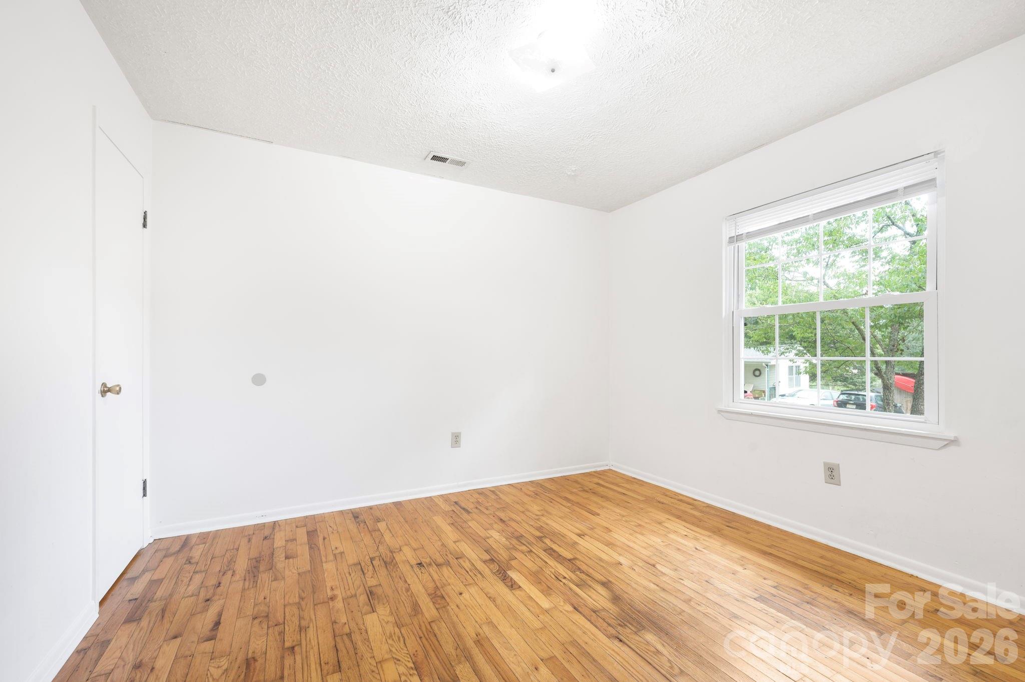 400 Hiawassee Avenue Property Photo 16