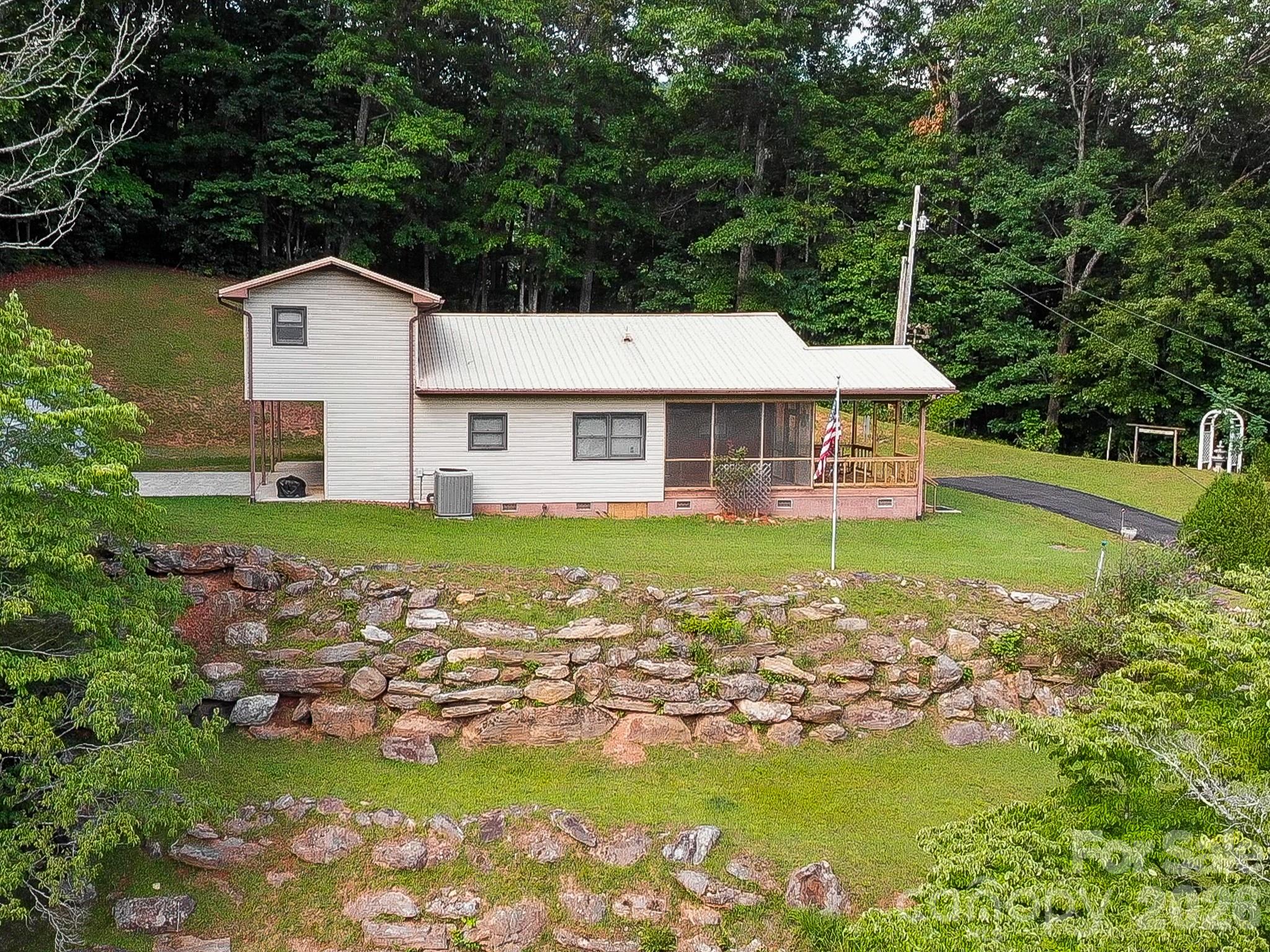 82 Trout Haven Lane Property Photo 4