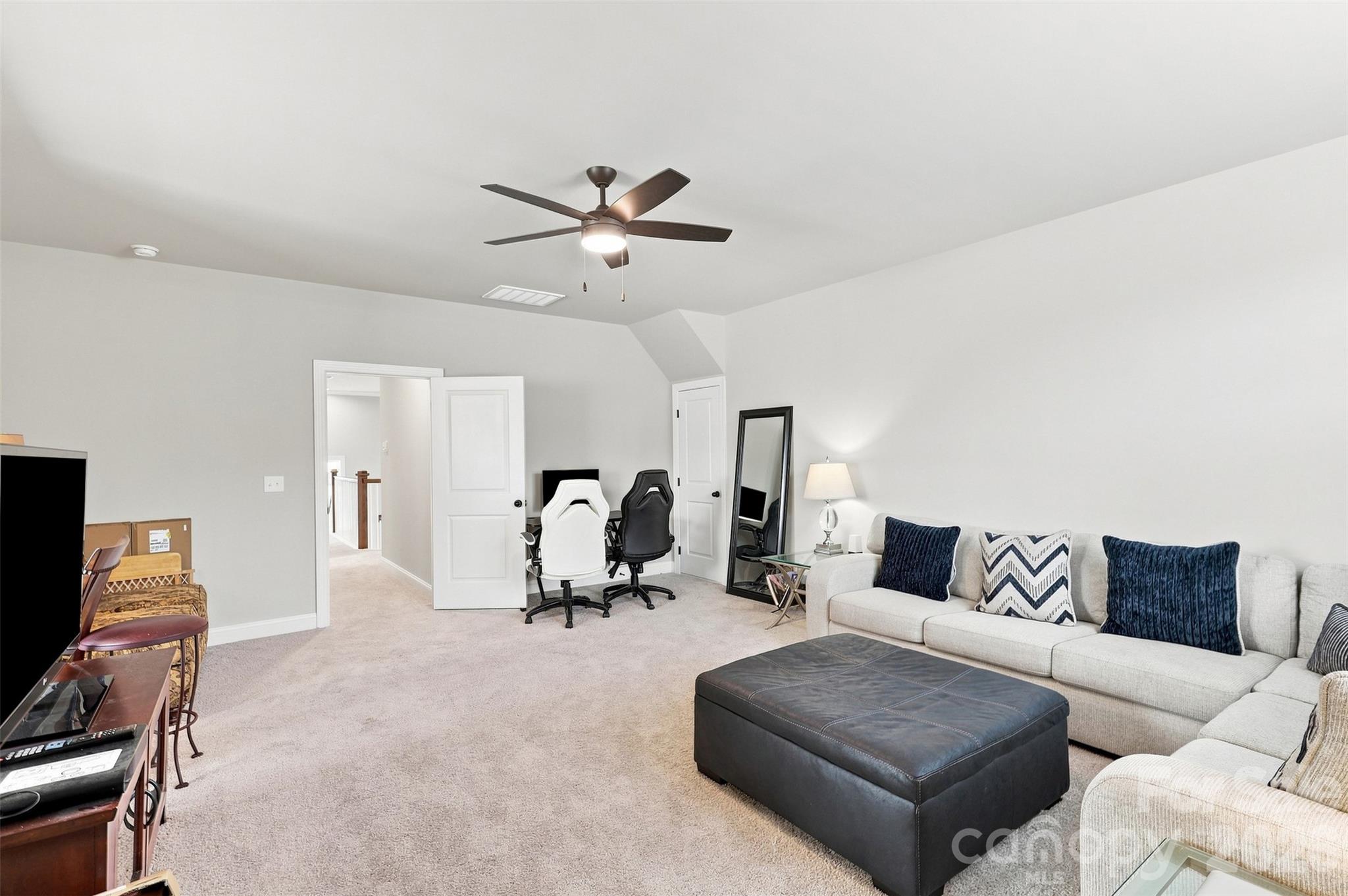 10508 Ardley Manor Drive Property Photo 12