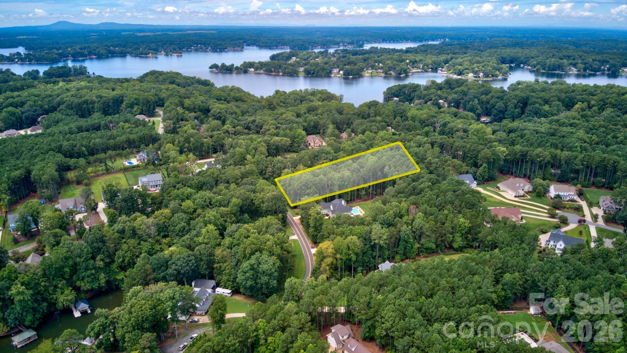 512 Kenway Loop Property Photo 4