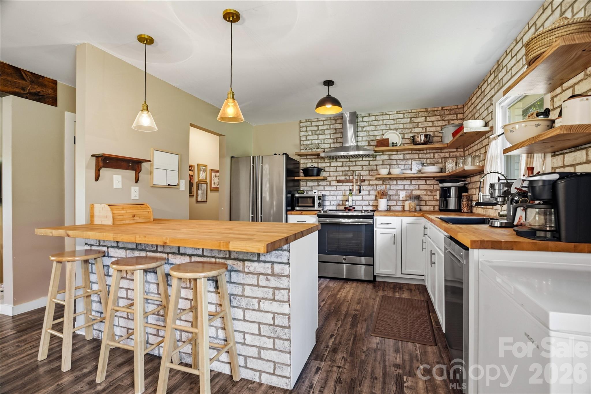 5302 Unionville Road Property Photo 6