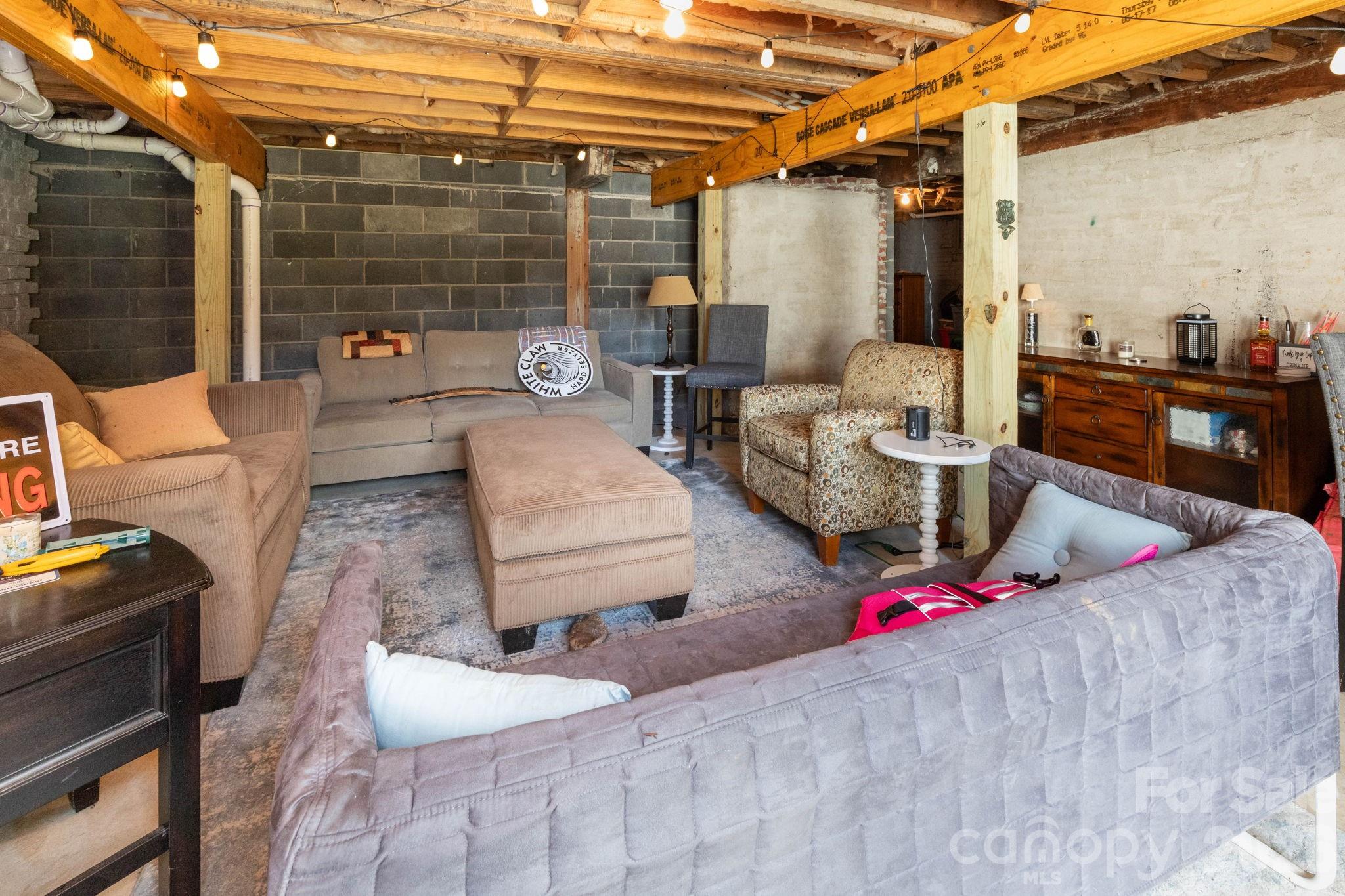 752 Fairview Road Property Photo 15