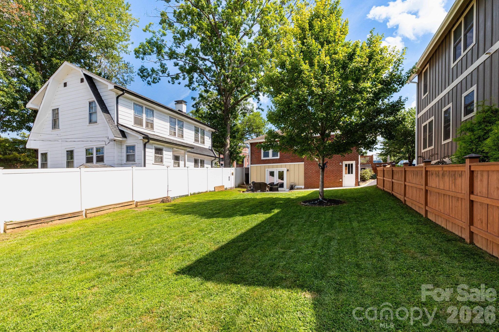 752 Fairview Road Property Photo 18