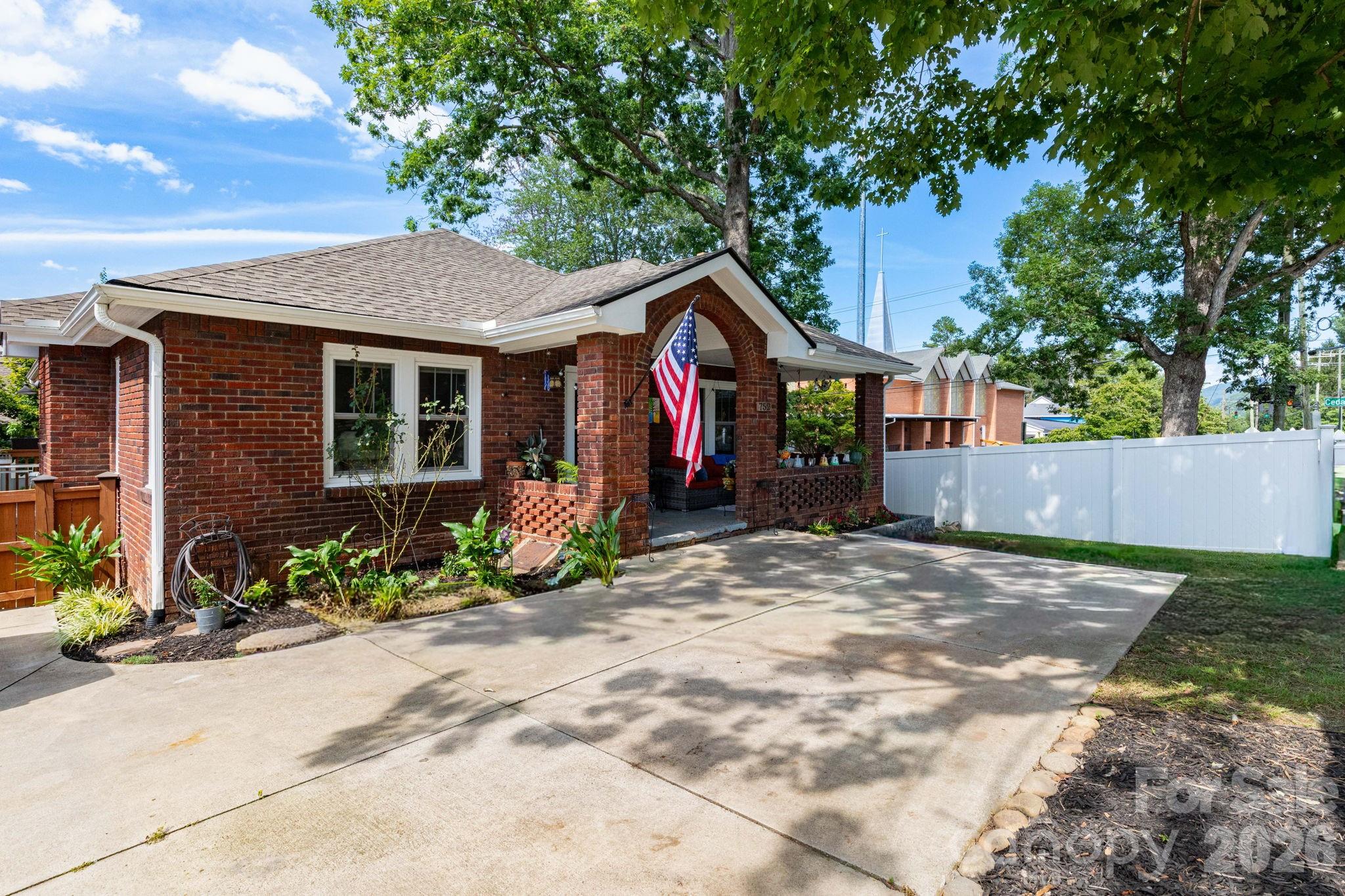 752 Fairview Road Property Photo 23
