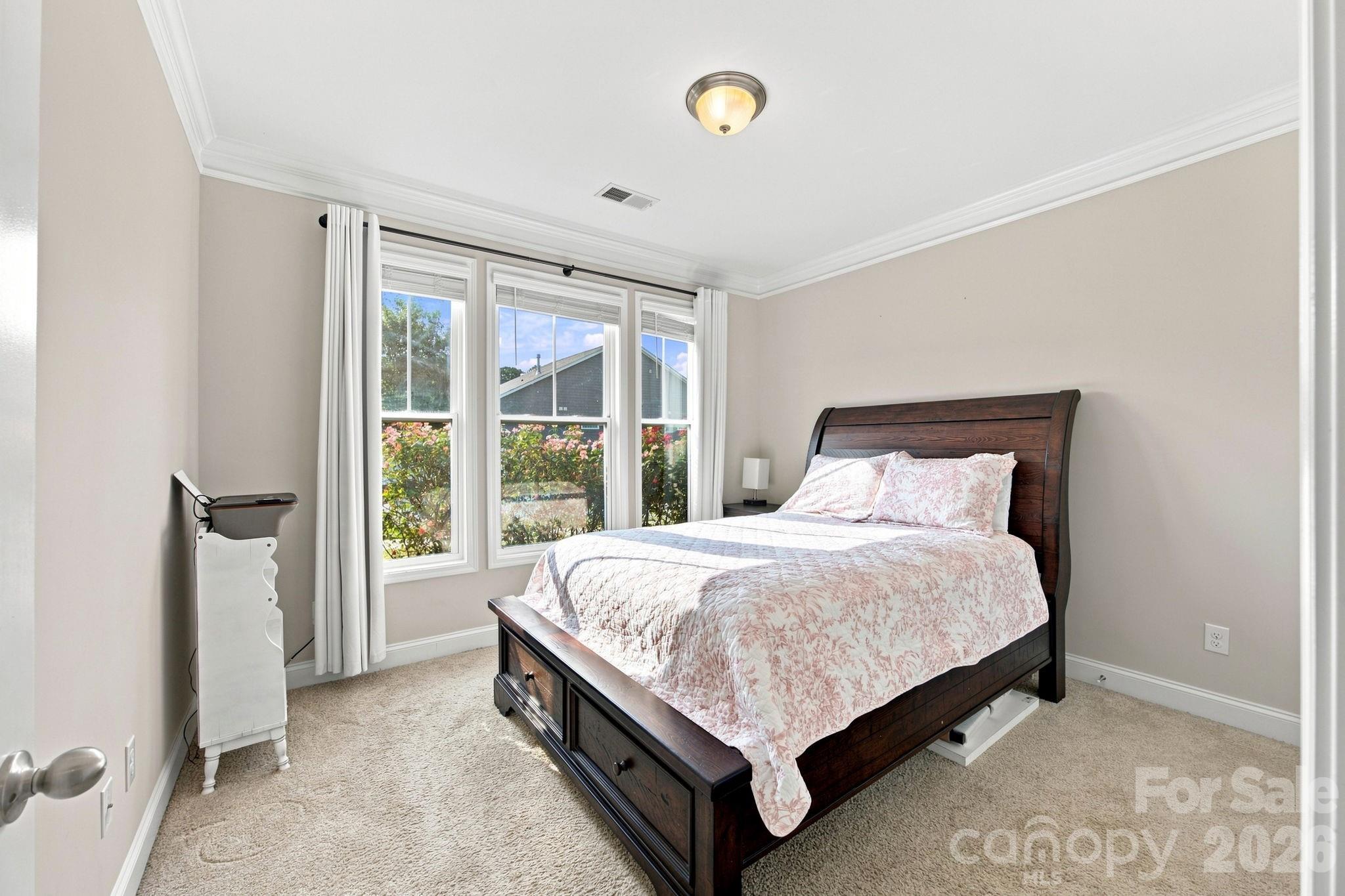 3785 Summer Haven Drive Property Photo 4