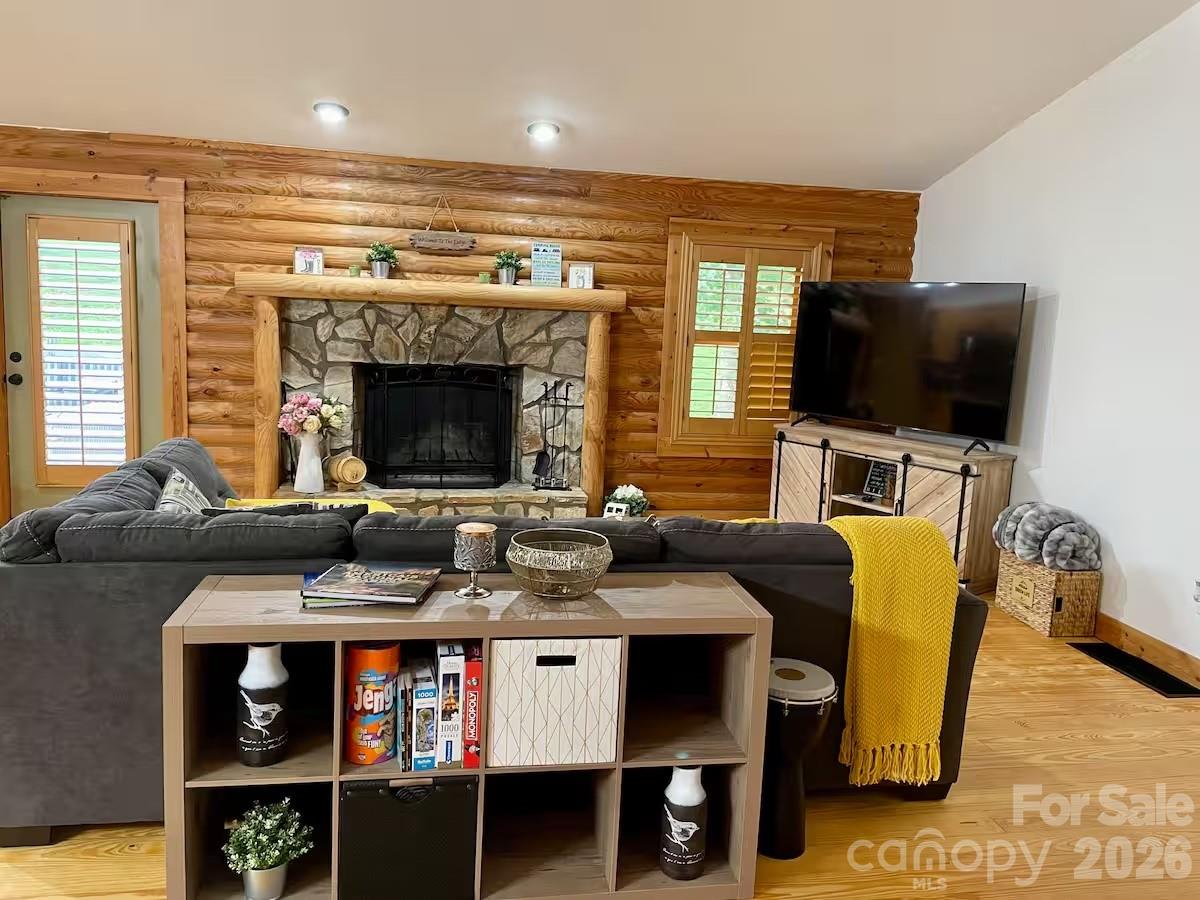 231 Fibber Magee Drive Property Photo 13