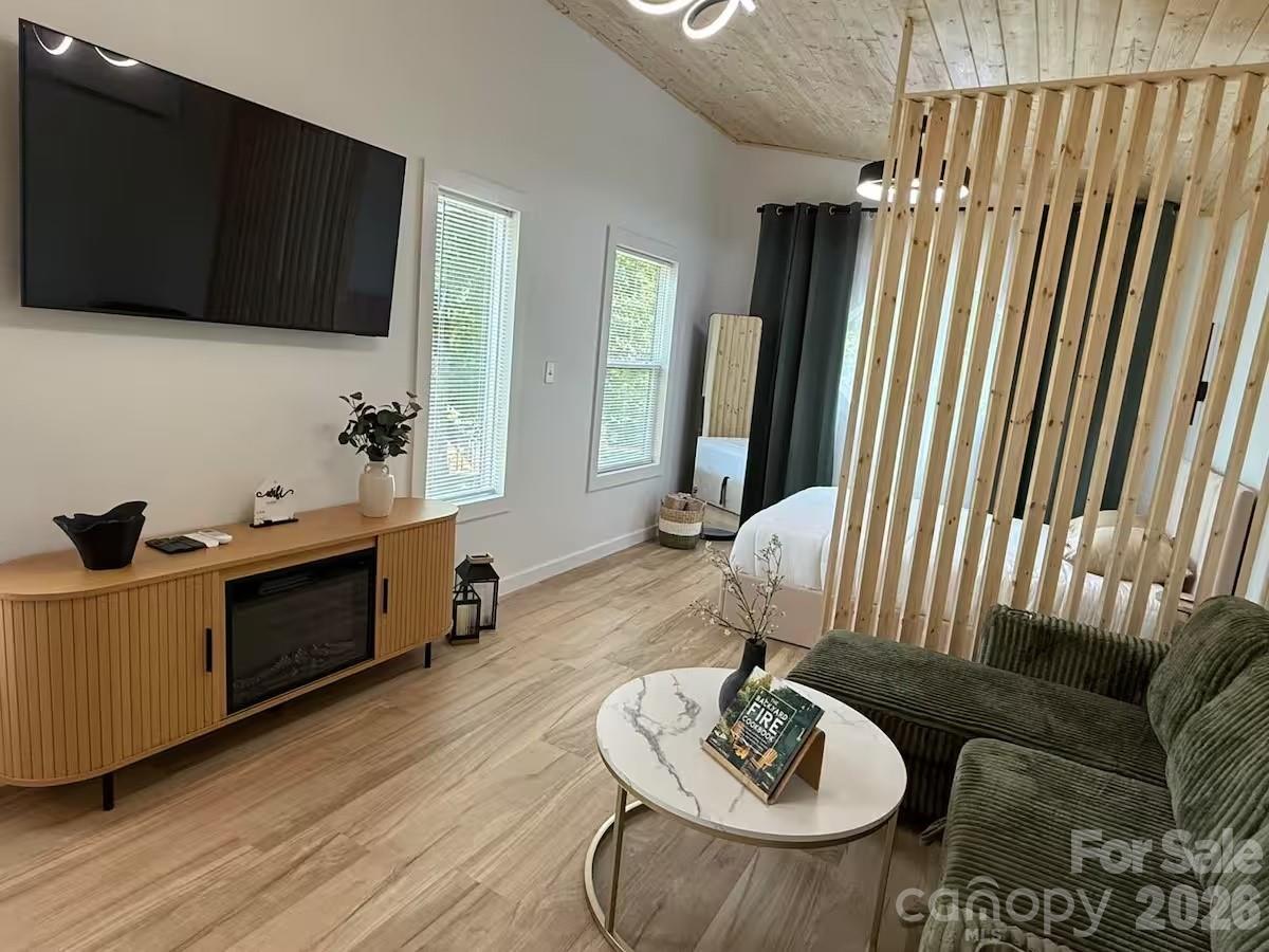 231 Fibber Magee Drive Property Photo 35